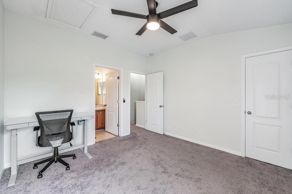 Image 18 of 25 For 12441 Foxmoor Peak Drive