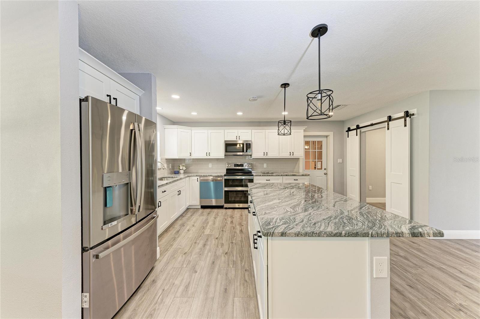 Image 10 of 43 For 2401 10th Street W