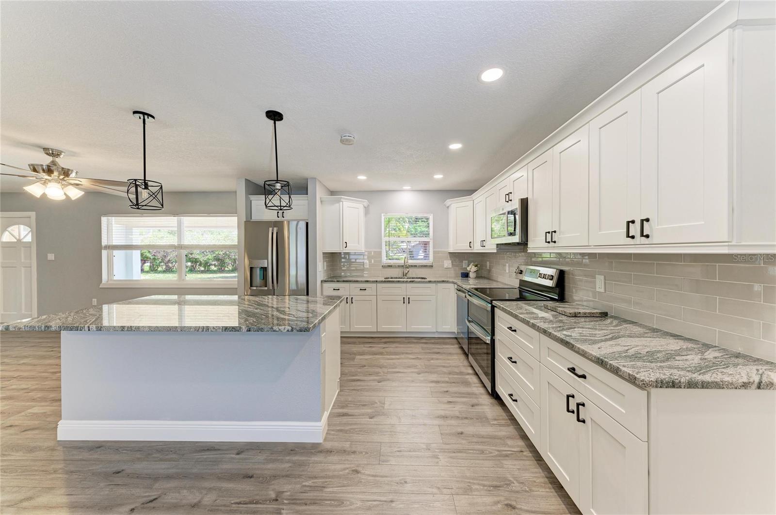 Image 12 of 43 For 2401 10th Street W