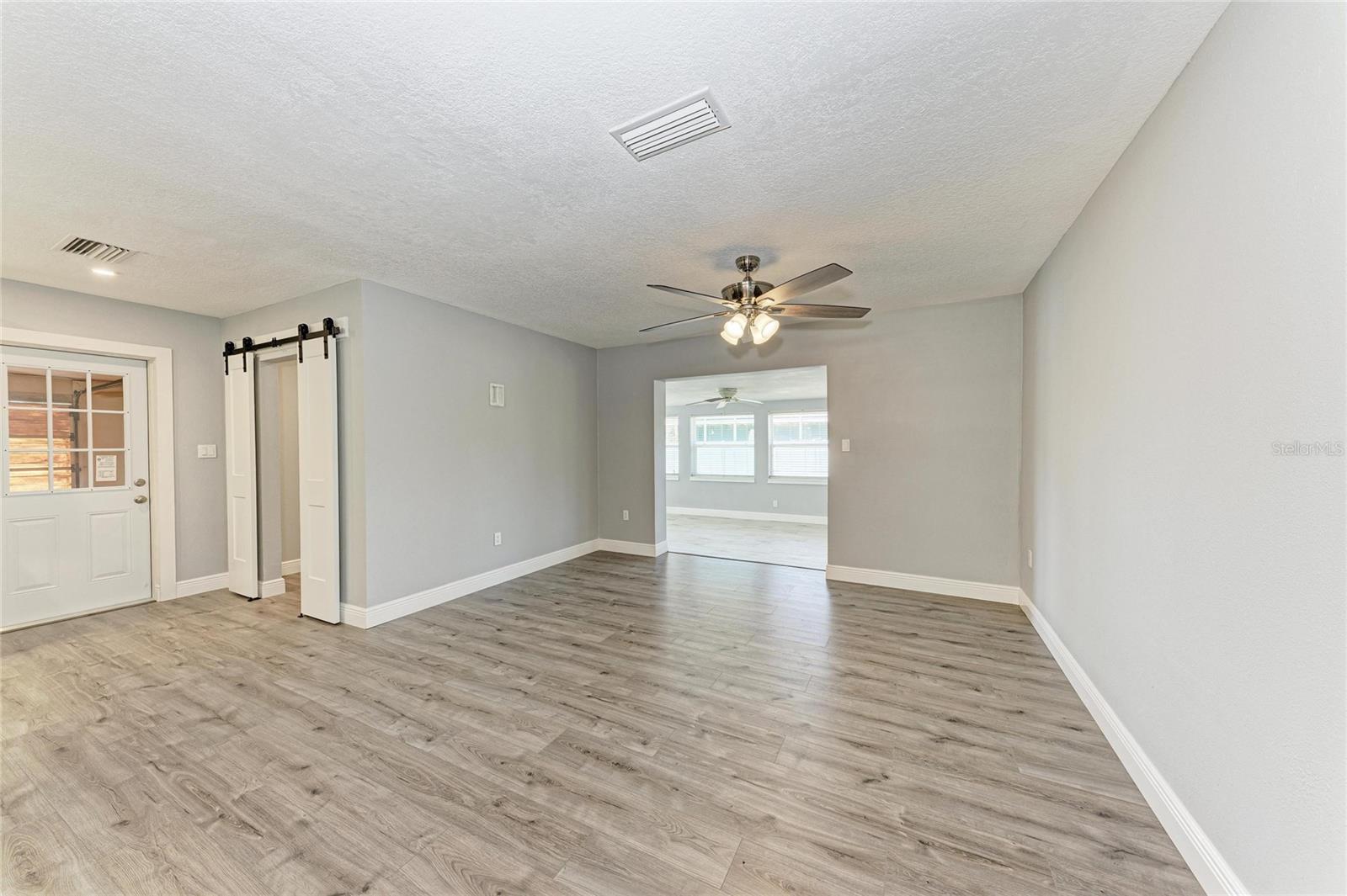 Image 18 of 43 For 2401 10th Street W