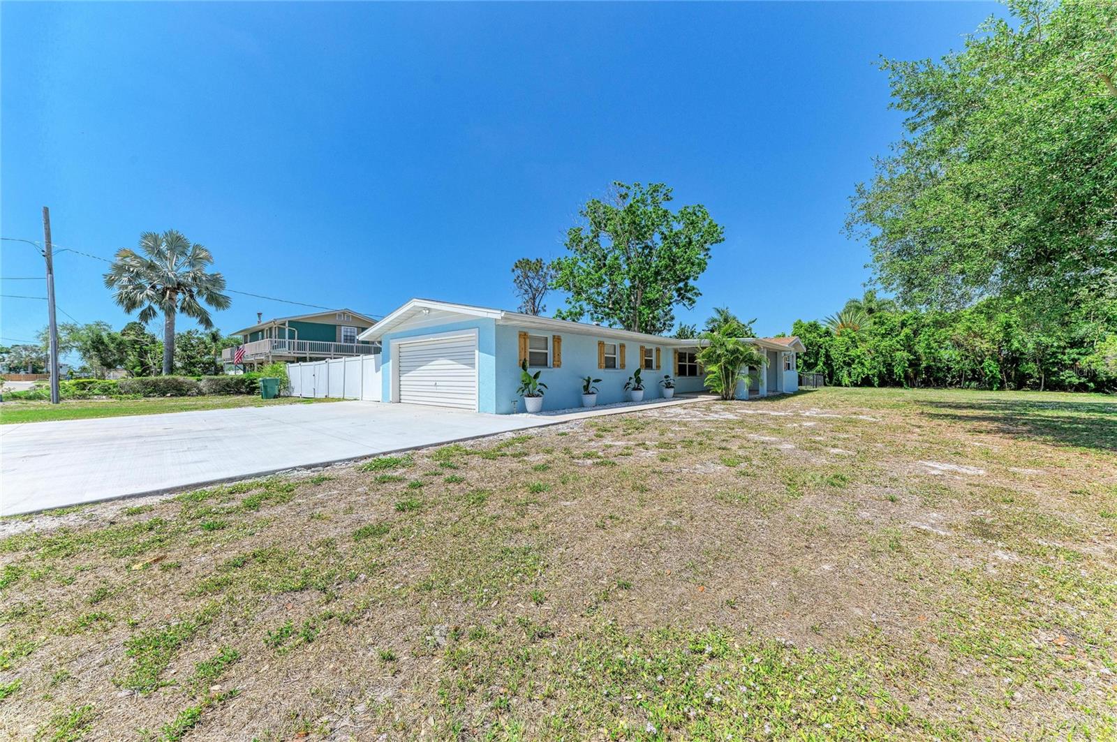 Image 2 of 43 For 2401 10th Street W