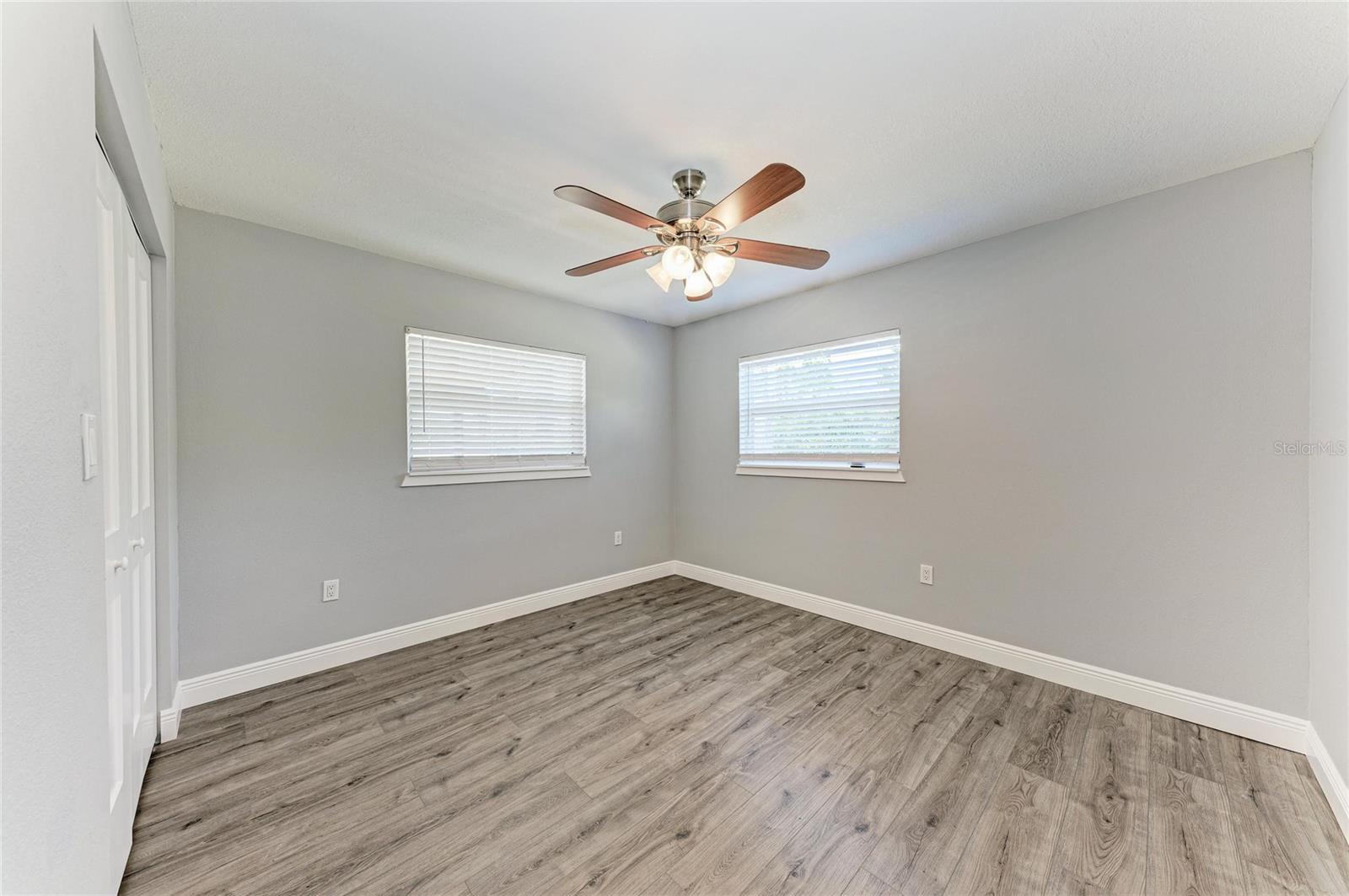Image 30 of 43 For 2401 10th Street W