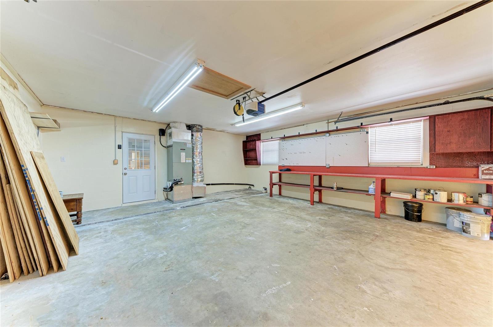 Image 34 of 43 For 2401 10th Street W