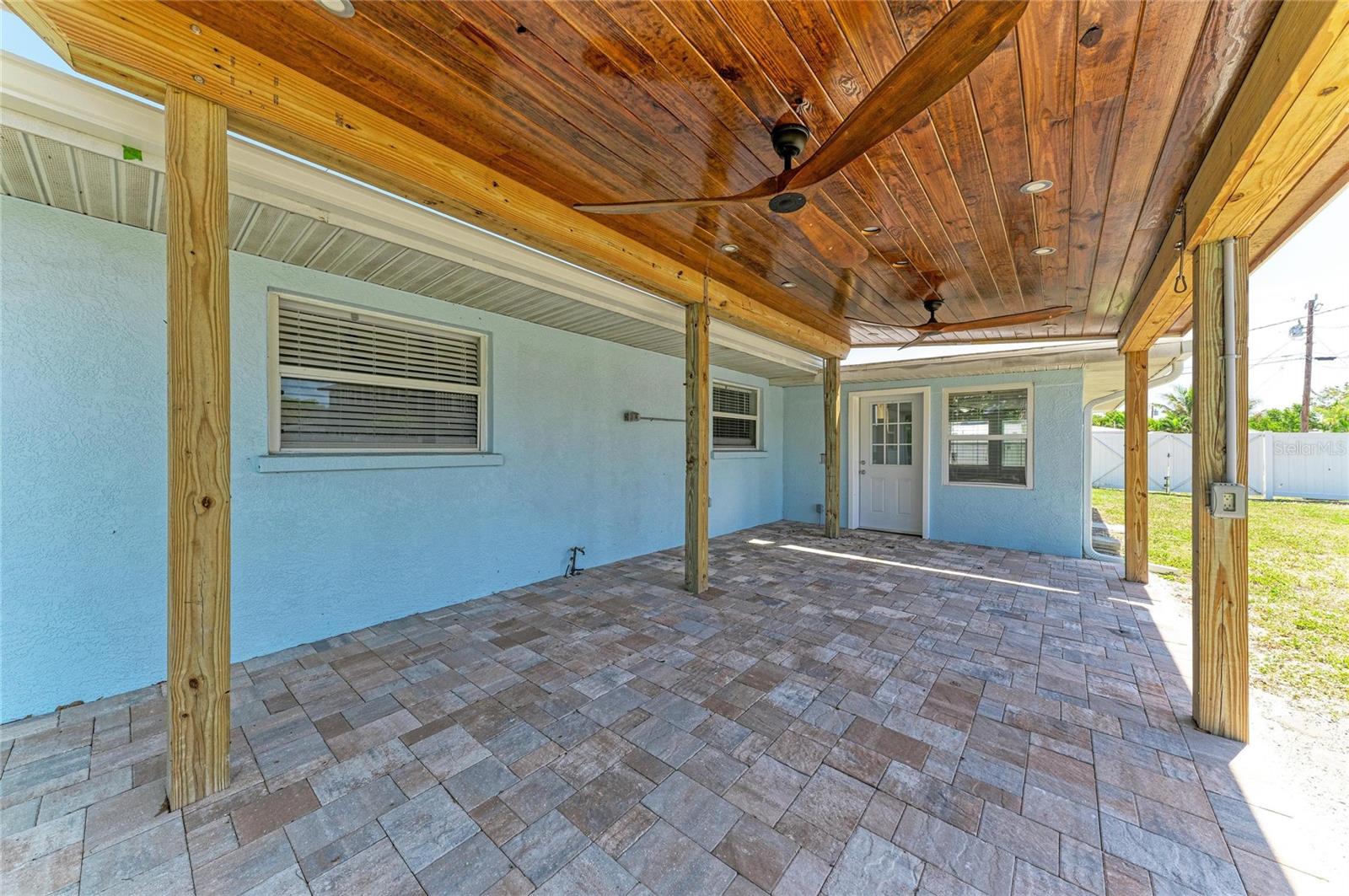 Image 36 of 43 For 2401 10th Street W
