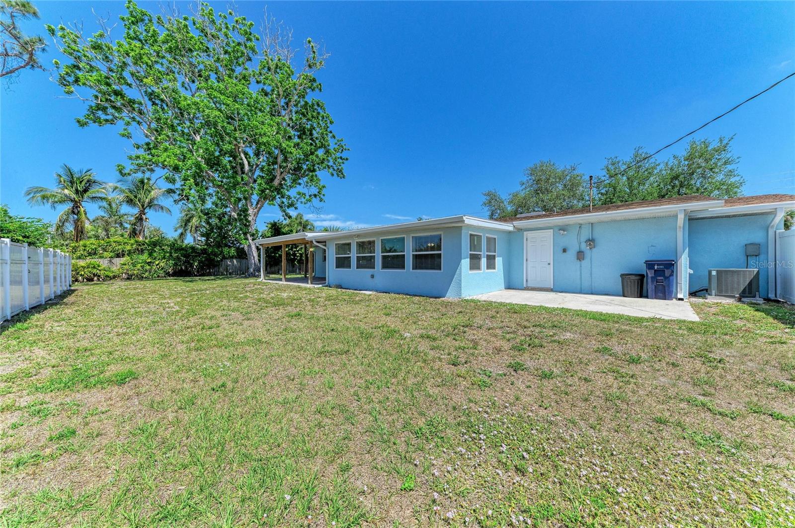 Image 41 of 43 For 2401 10th Street W