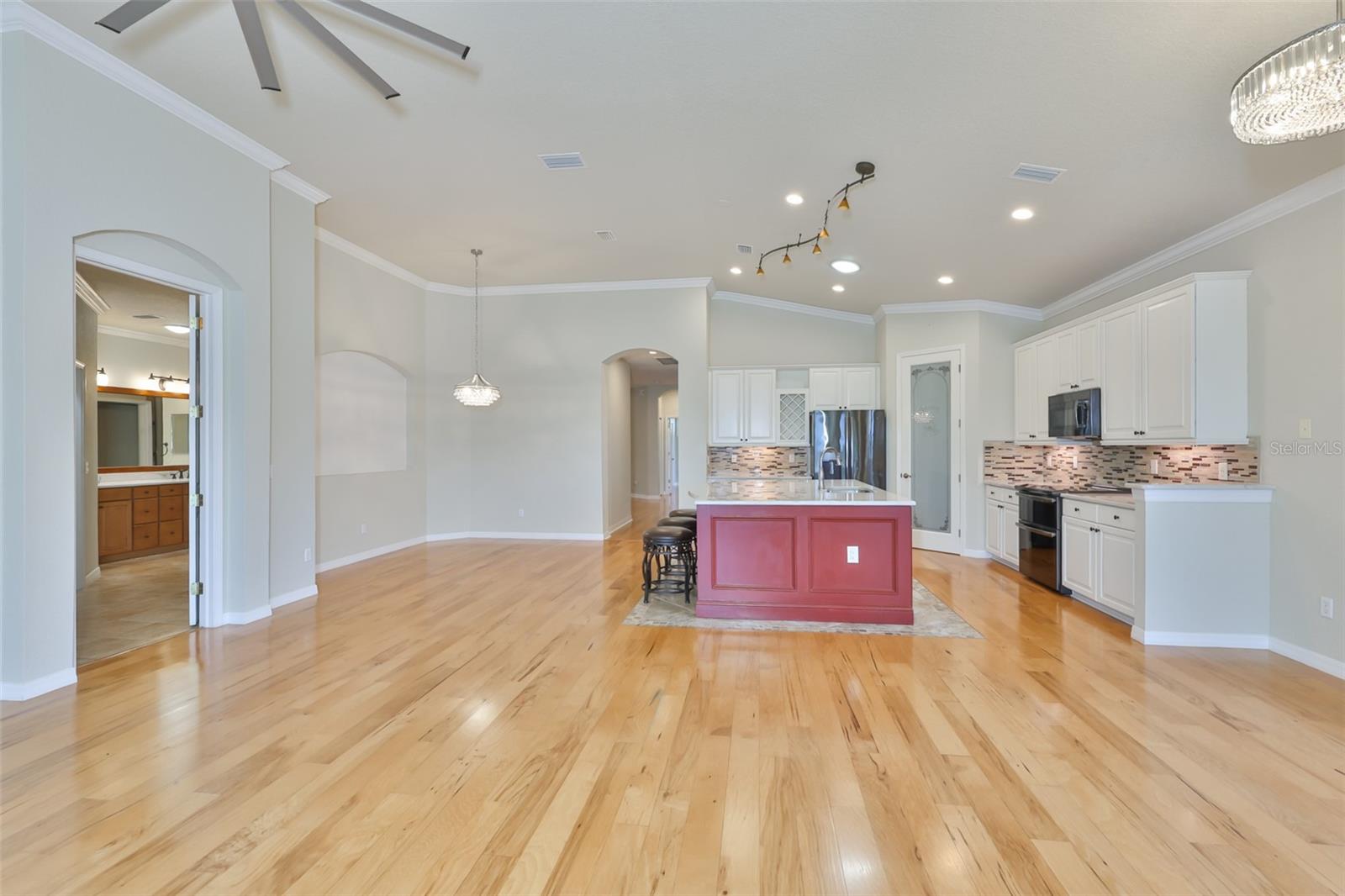 Image 22 of 40 For 1368 Emerald Dunes Drive