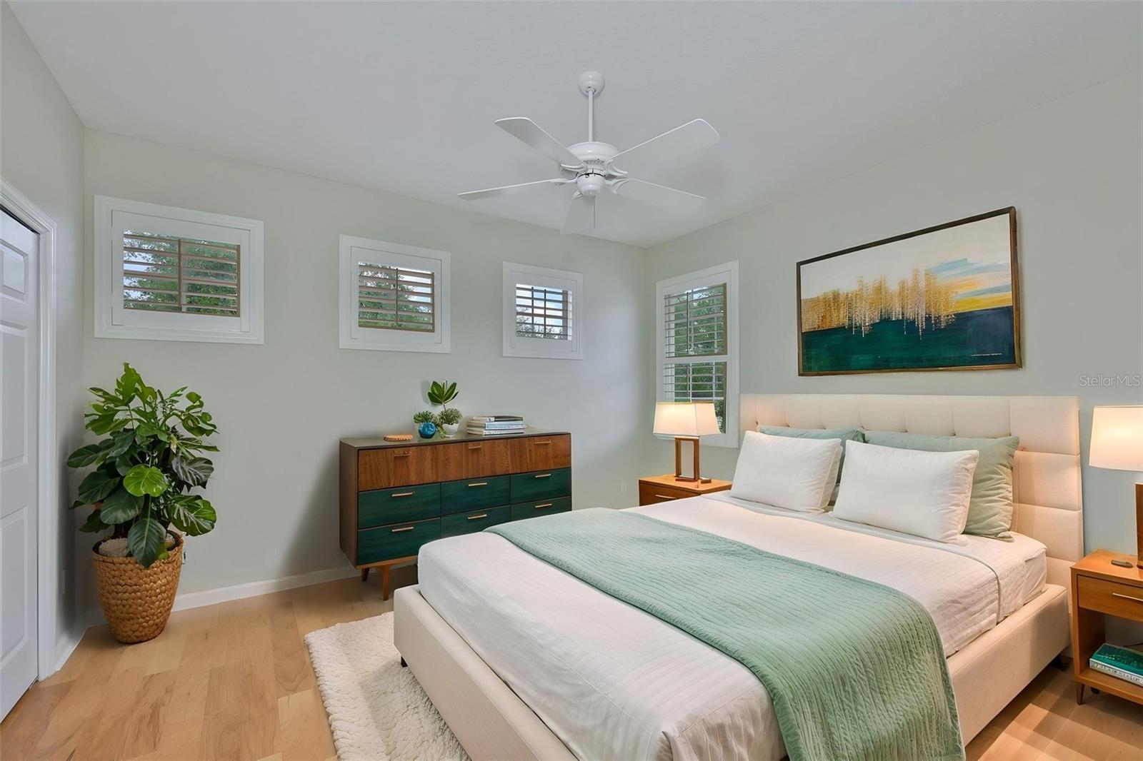 Image 29 of 40 For 1368 Emerald Dunes Drive