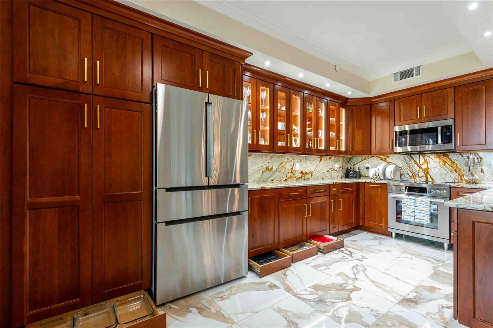 Image 12 of 43 For 4737 Dolphin Cay Lane S 407