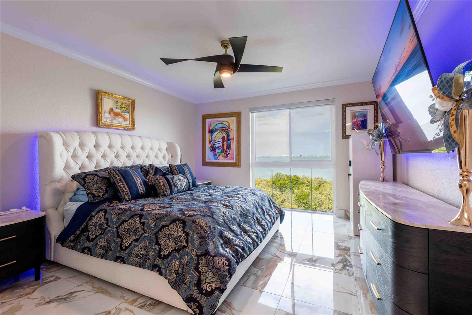 Image 16 of 43 For 4737 Dolphin Cay Lane S 407