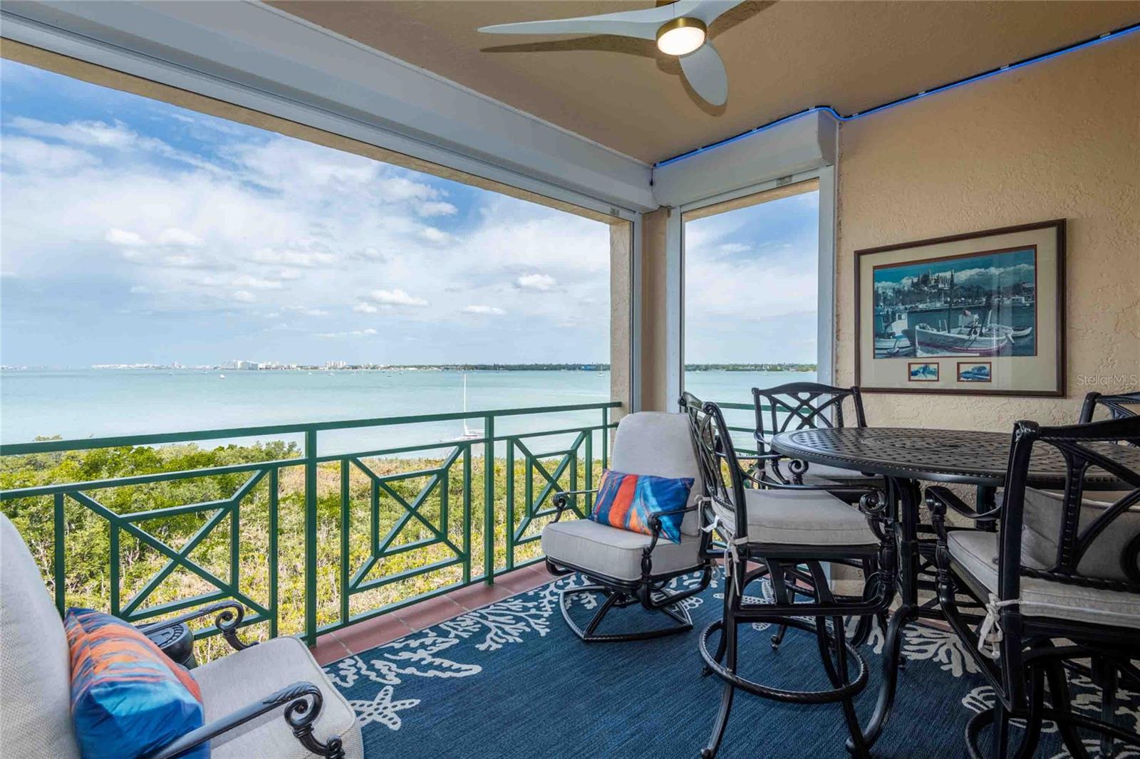 Image 26 of 43 For 4737 Dolphin Cay Lane S 407
