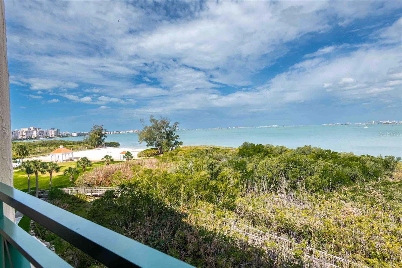 Image 27 of 43 For 4737 Dolphin Cay Lane S 407