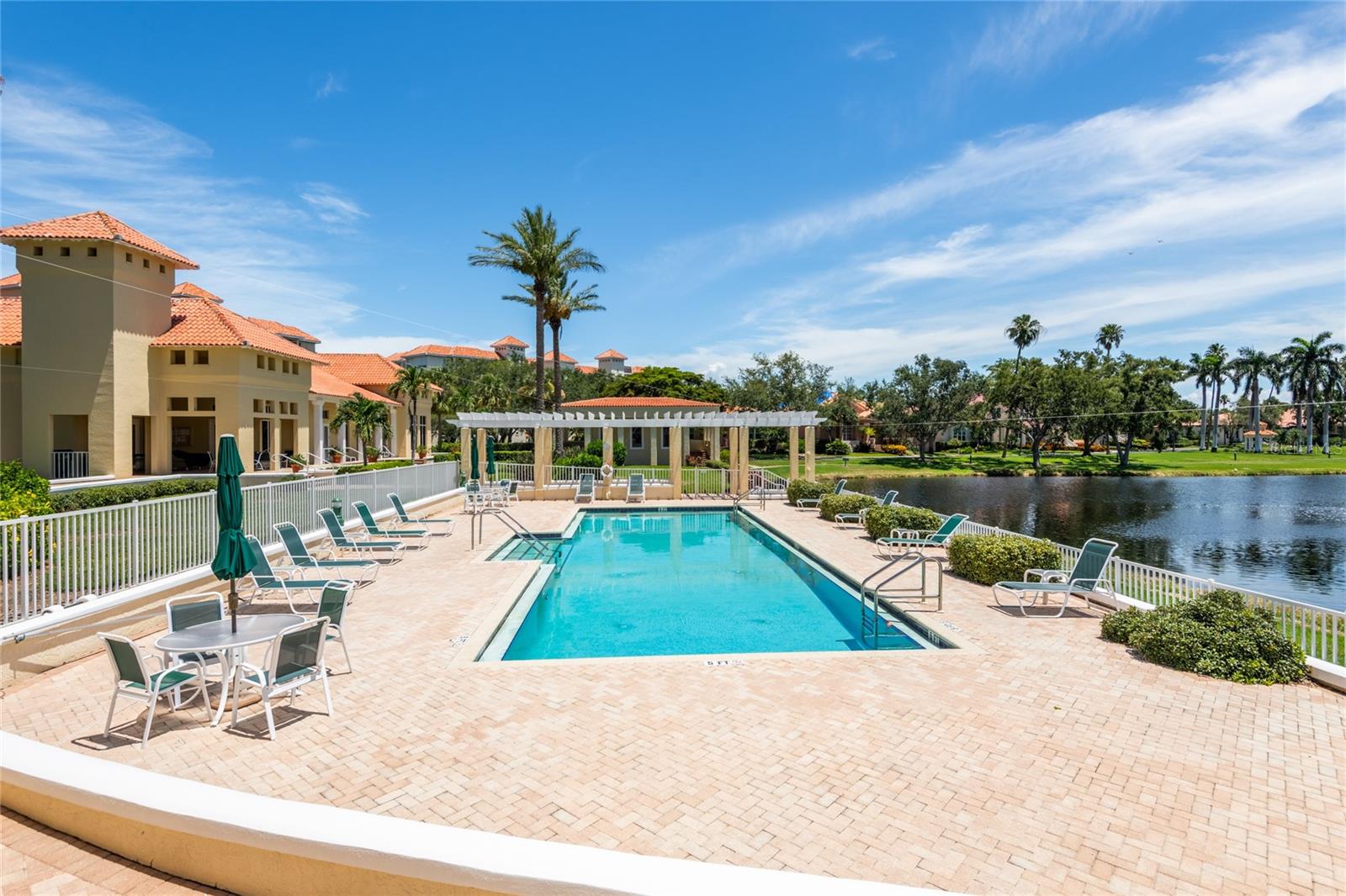 Image 32 of 43 For 4737 Dolphin Cay Lane S 407