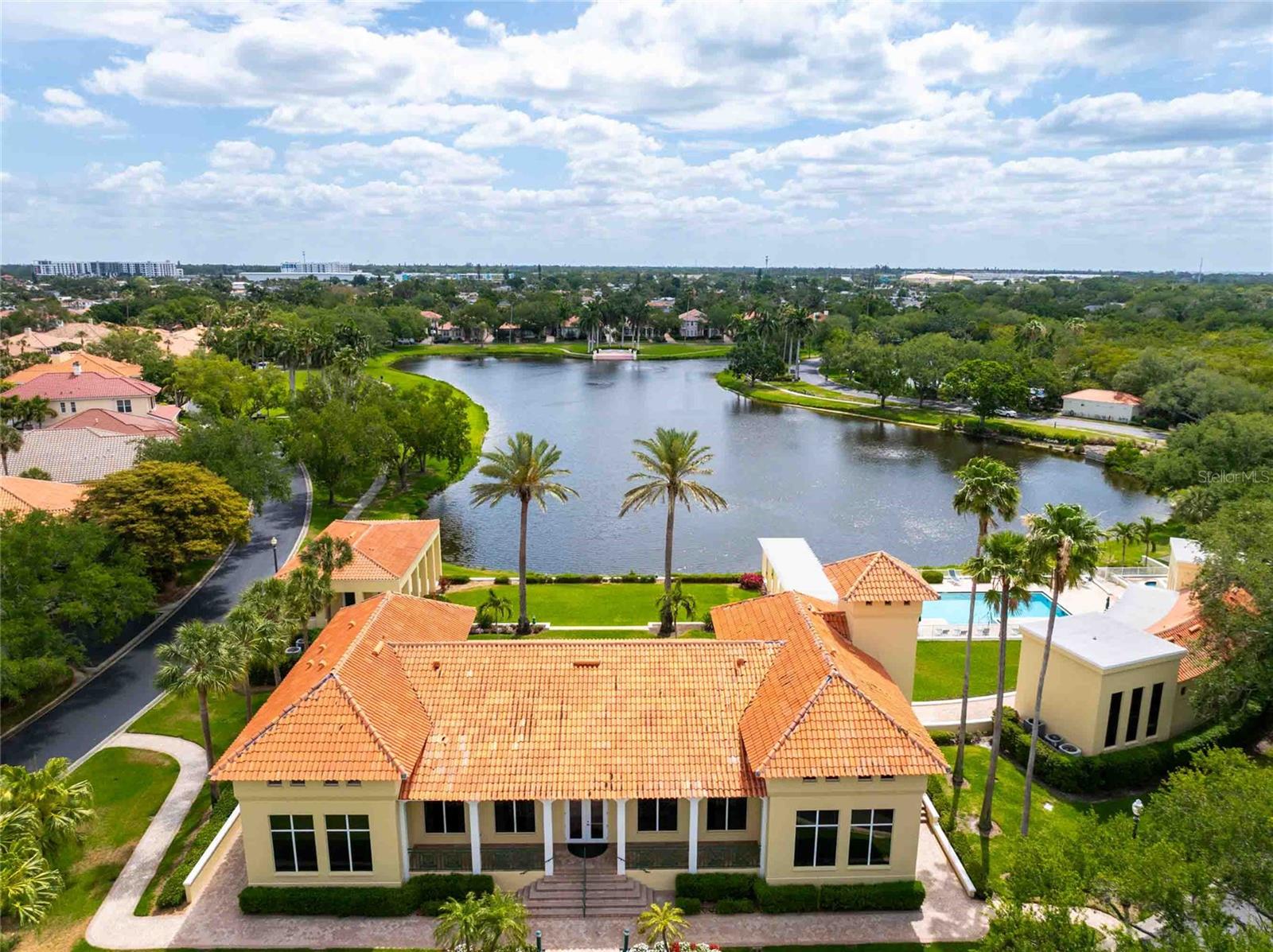 Image 33 of 43 For 4737 Dolphin Cay Lane S 407