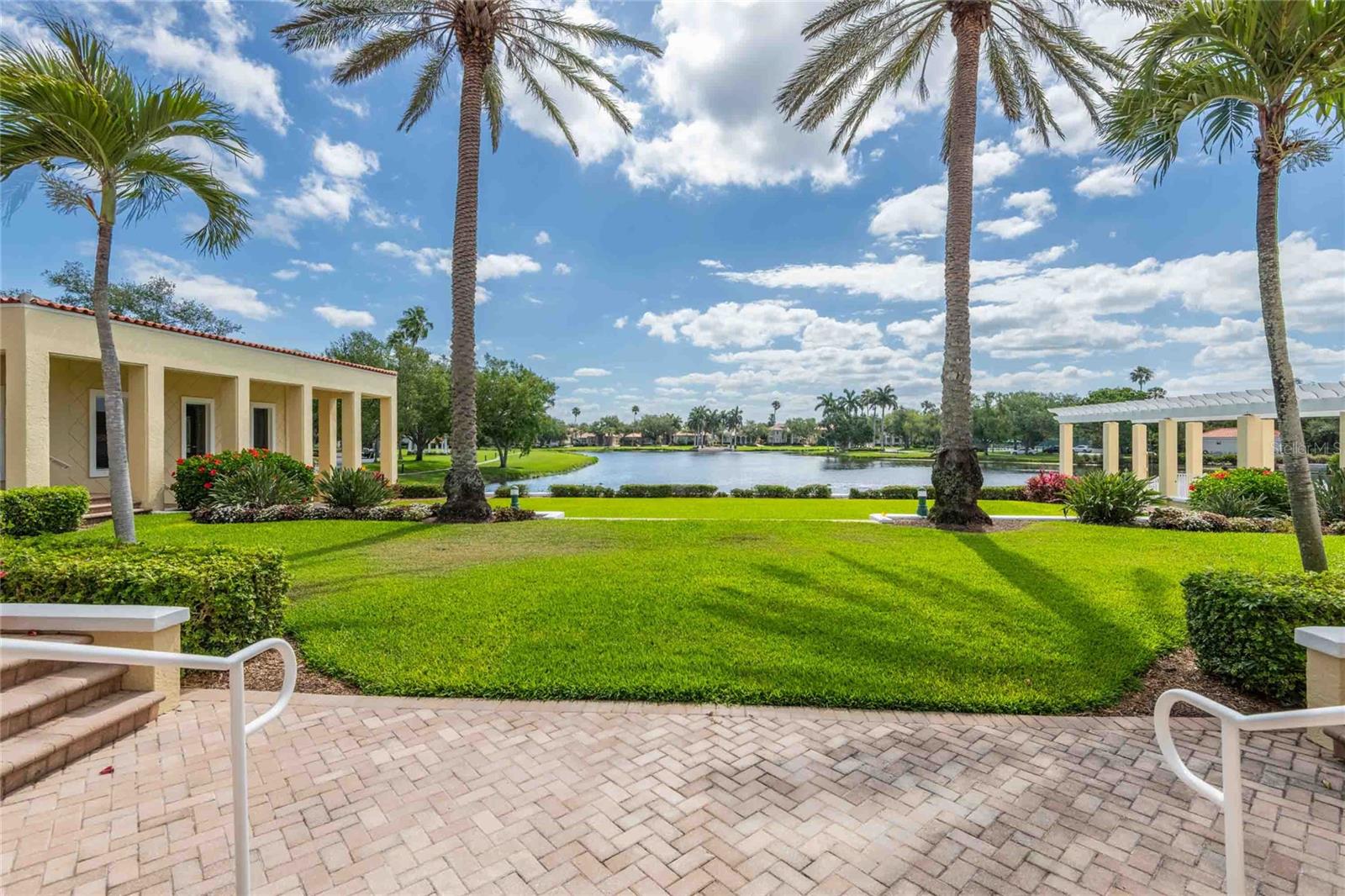 Image 34 of 43 For 4737 Dolphin Cay Lane S 407