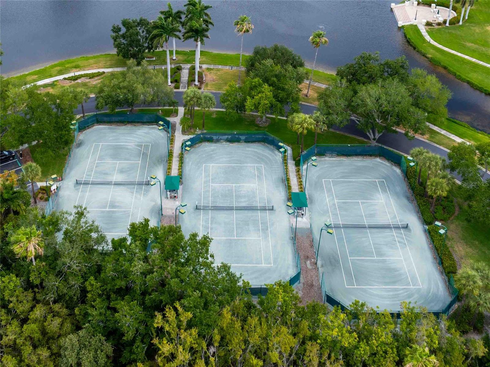 Image 36 of 43 For 4737 Dolphin Cay Lane S 407