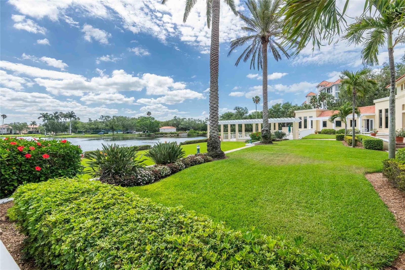 Image 38 of 43 For 4737 Dolphin Cay Lane S 407