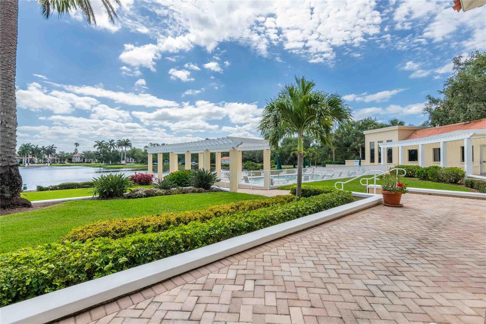 Image 39 of 43 For 4737 Dolphin Cay Lane S 407