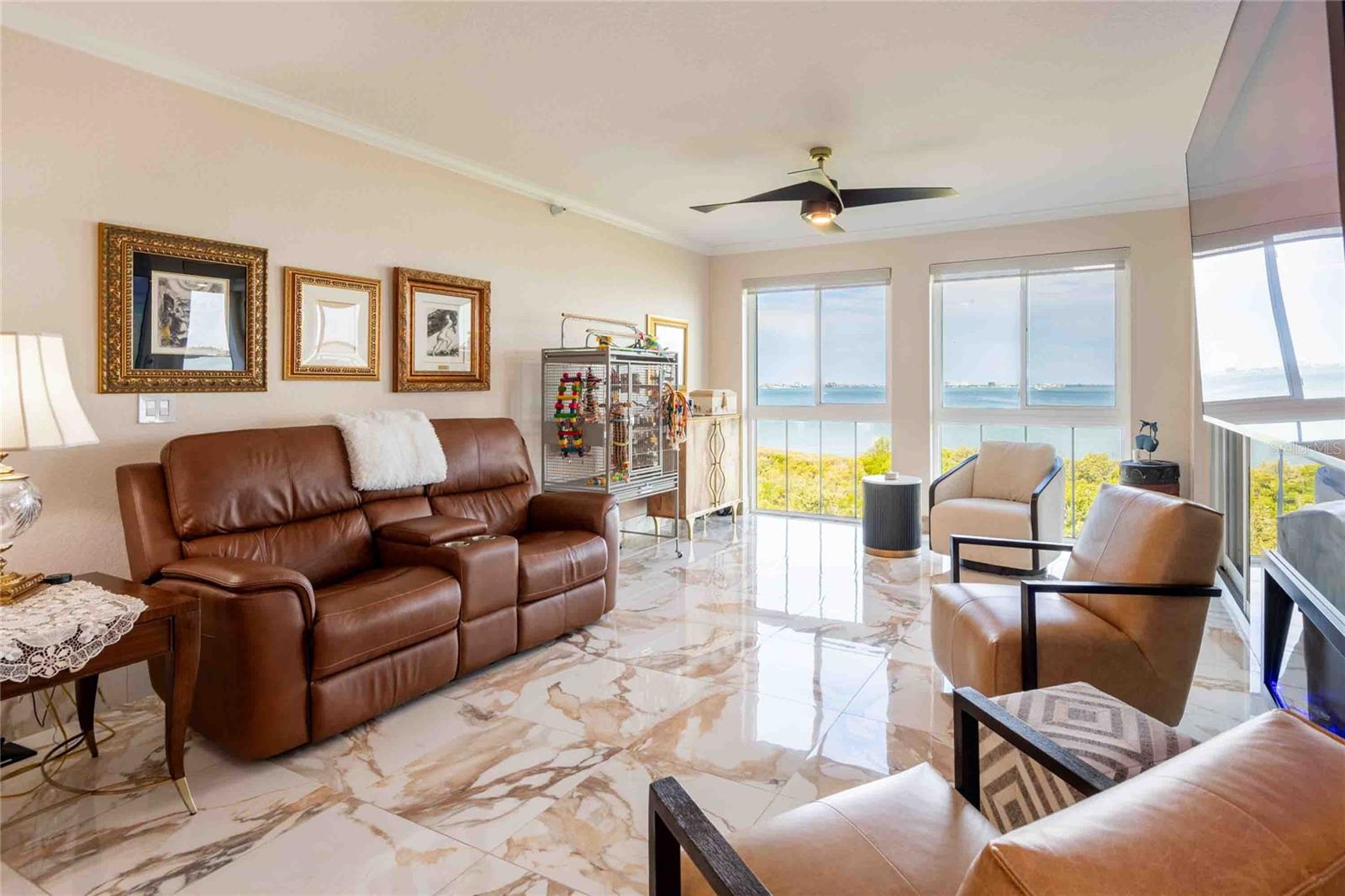 Image 4 of 43 For 4737 Dolphin Cay Lane S 407