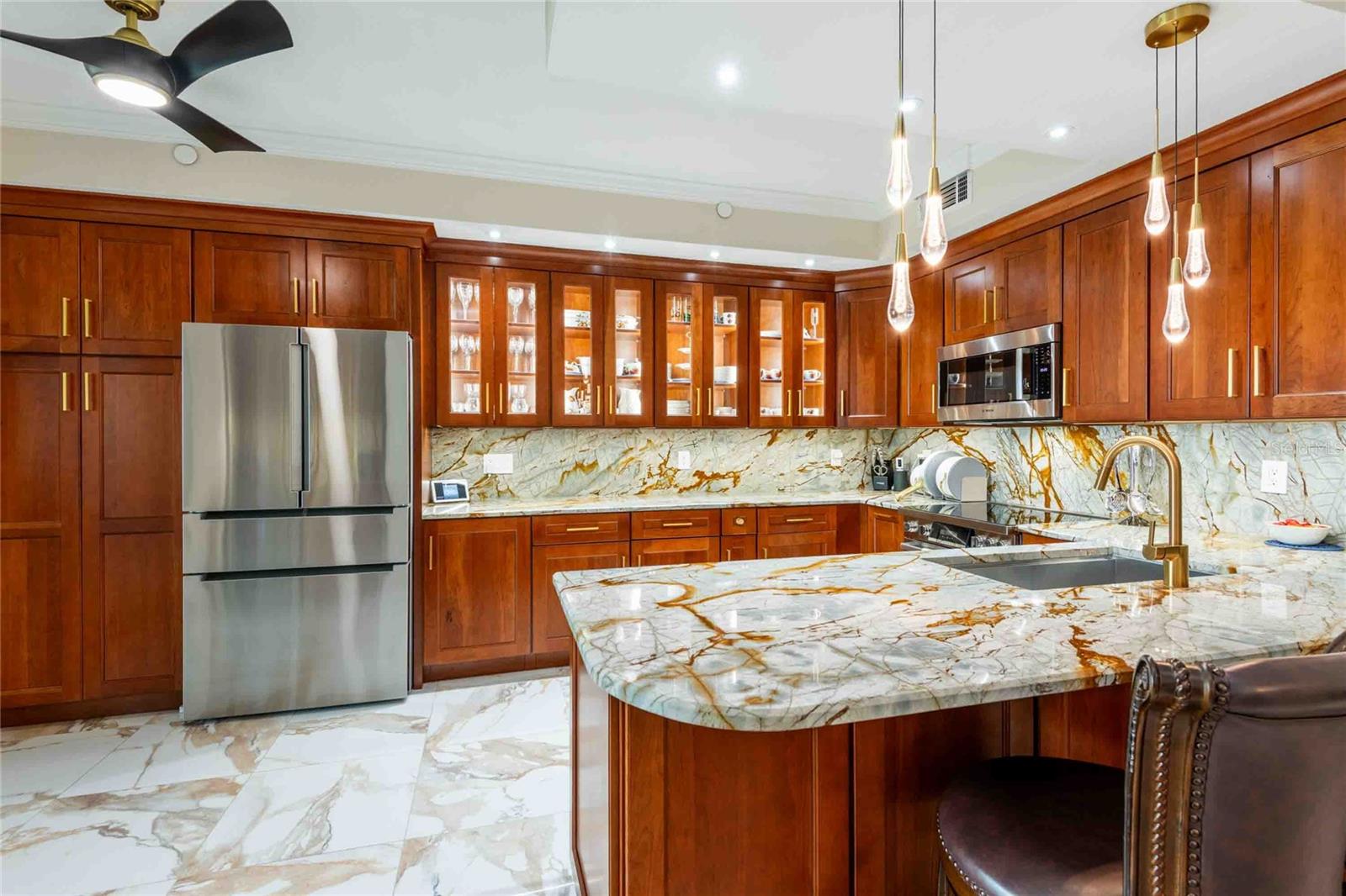 Image 6 of 43 For 4737 Dolphin Cay Lane S 407