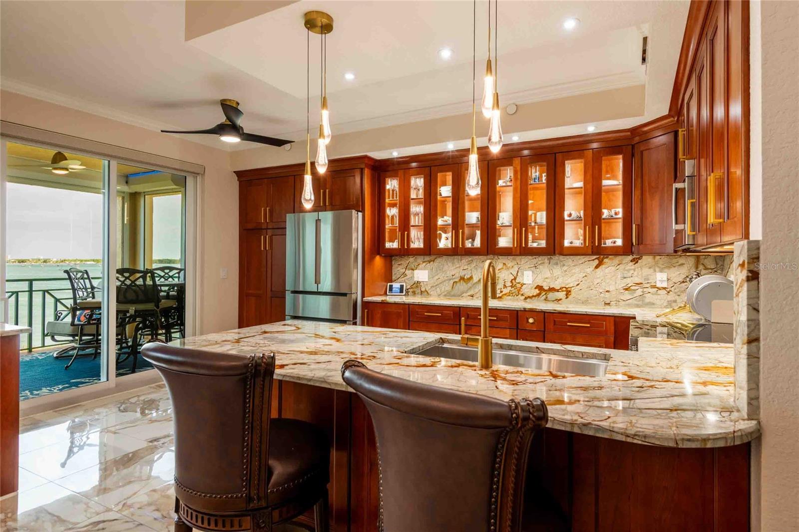 Image 8 of 43 For 4737 Dolphin Cay Lane S 407