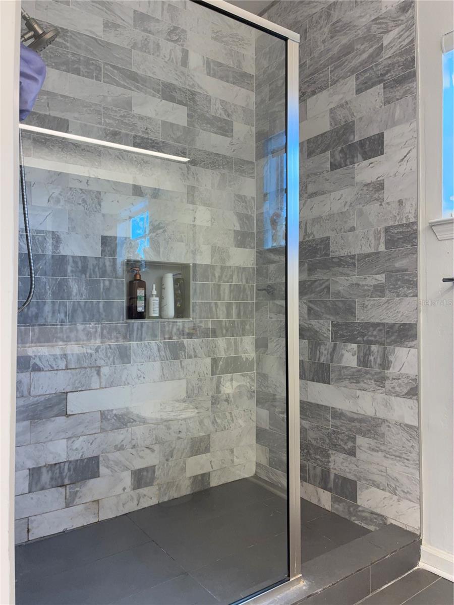 Image 7 of 11 For 4207 Dale Mabry Highway 5303
