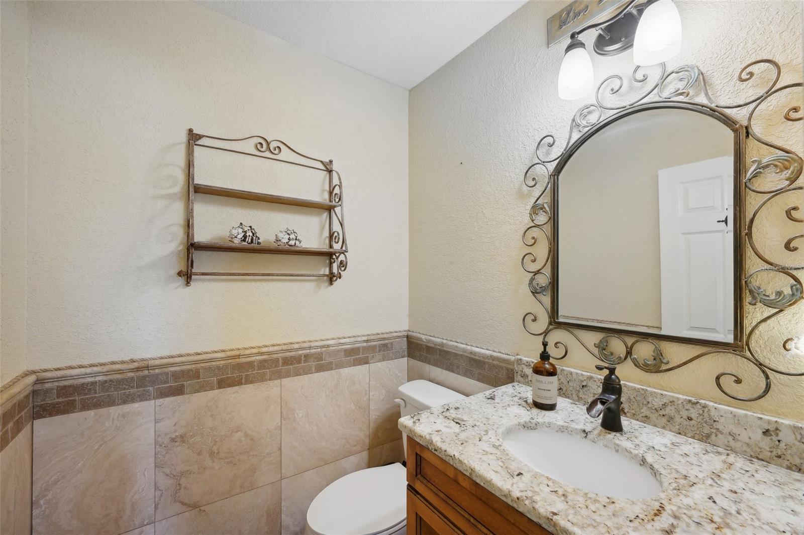 Image 15 of 57 For 637 Pinellas Bayway  105