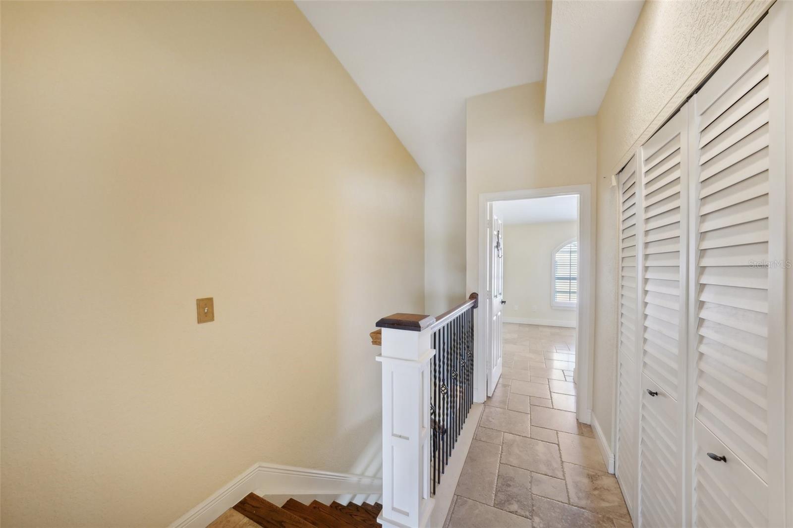 Image 16 of 57 For 637 Pinellas Bayway  105