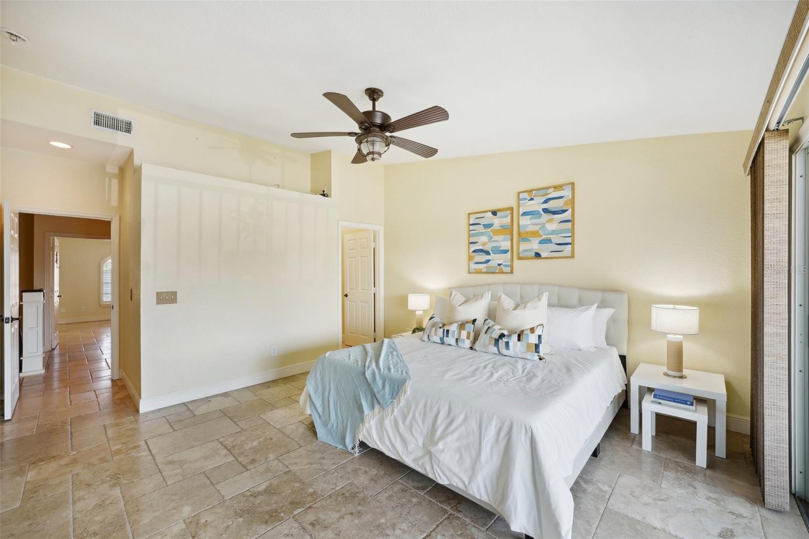 Image 23 of 57 For 637 Pinellas Bayway  105