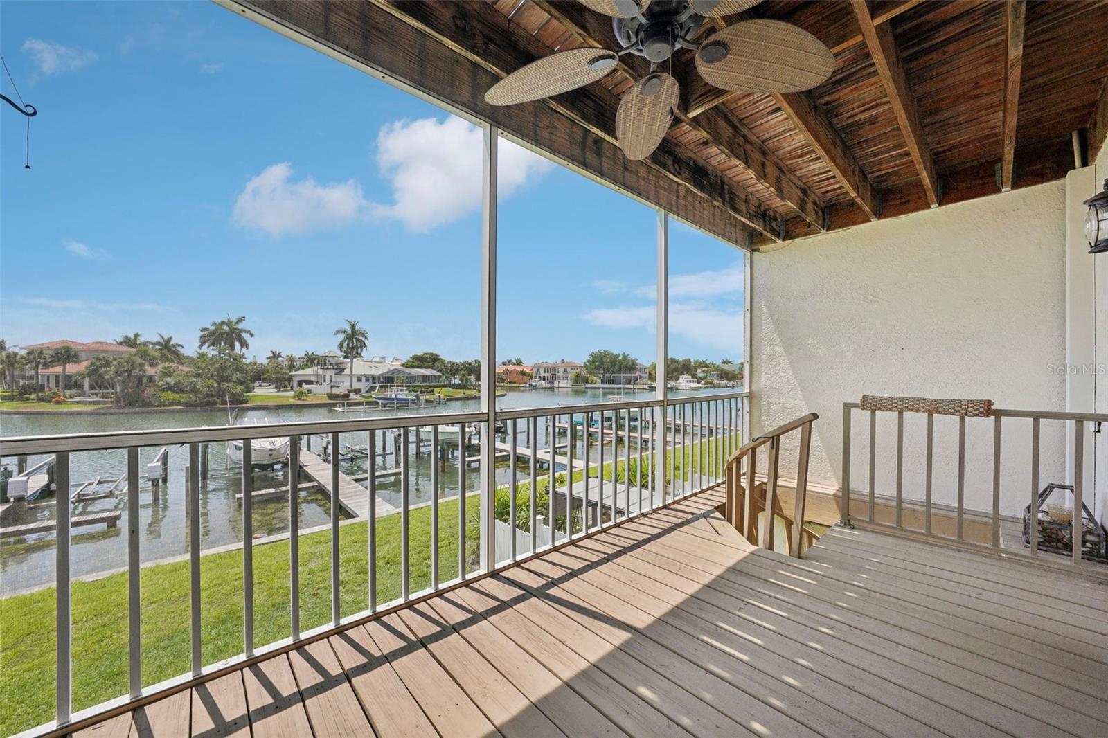 Image 41 of 57 For 637 Pinellas Bayway  105