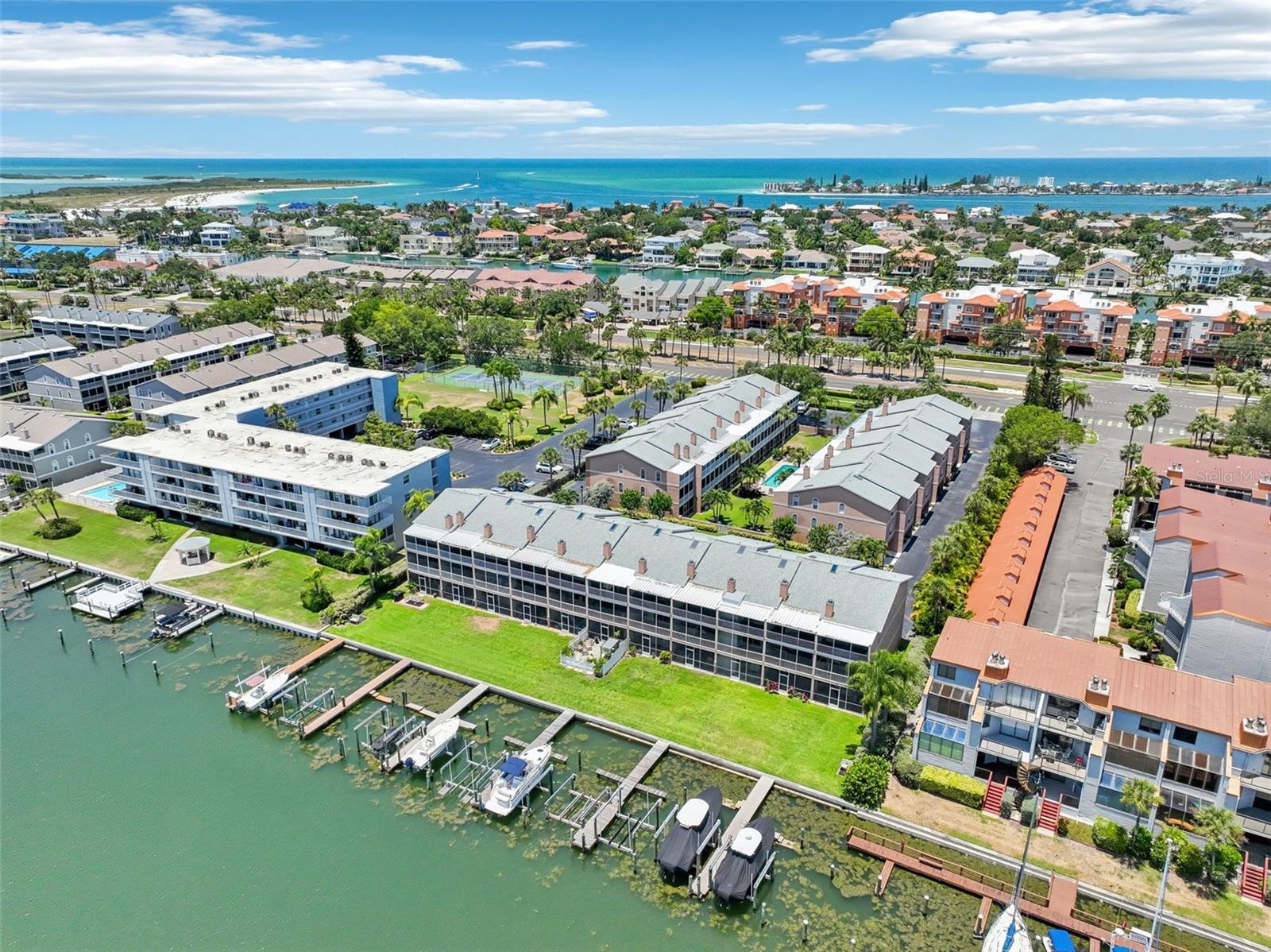 Image 53 of 57 For 637 Pinellas Bayway  105