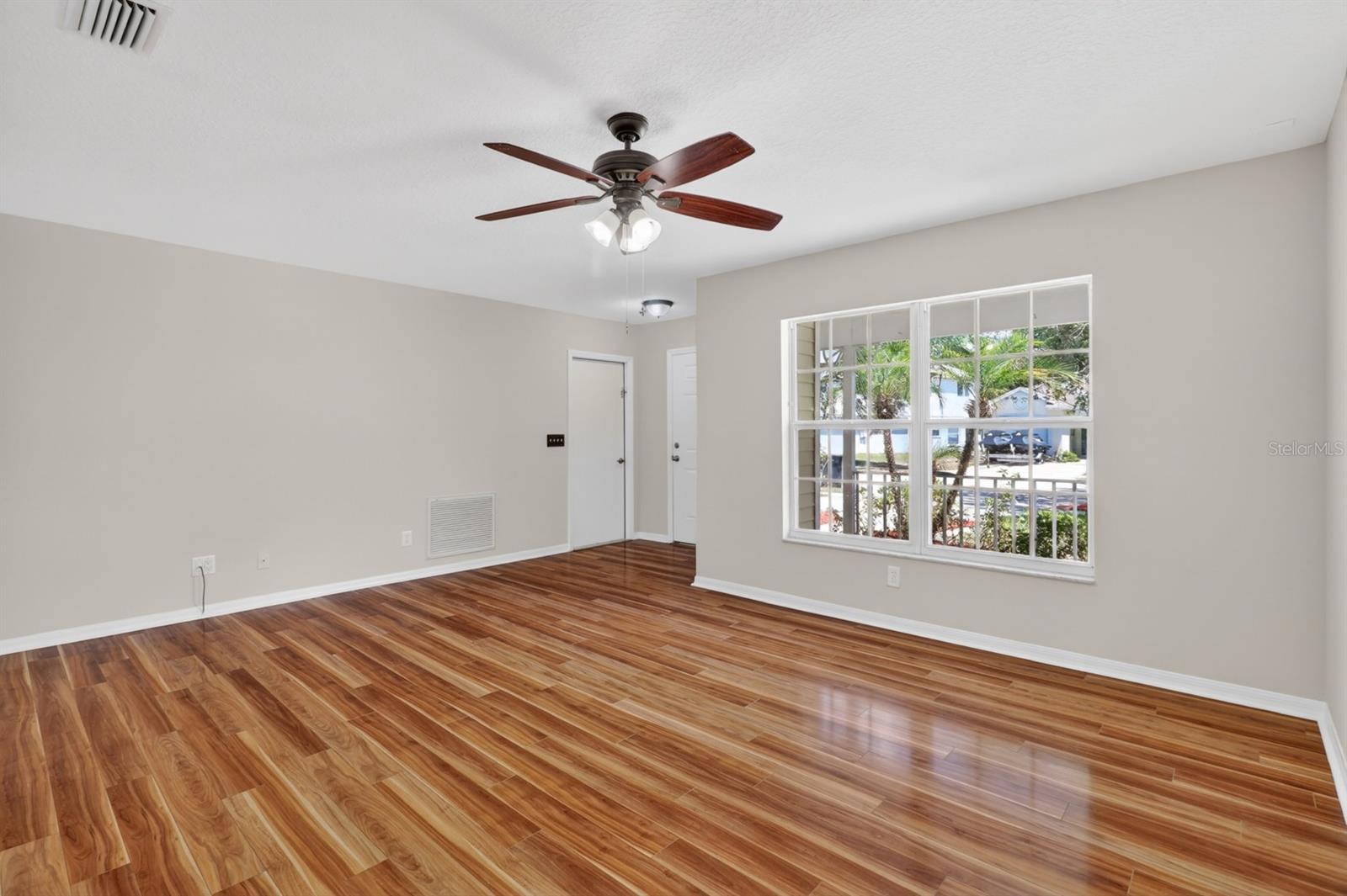 Image 18 of 76 For 2629 Golden Antler Lane
