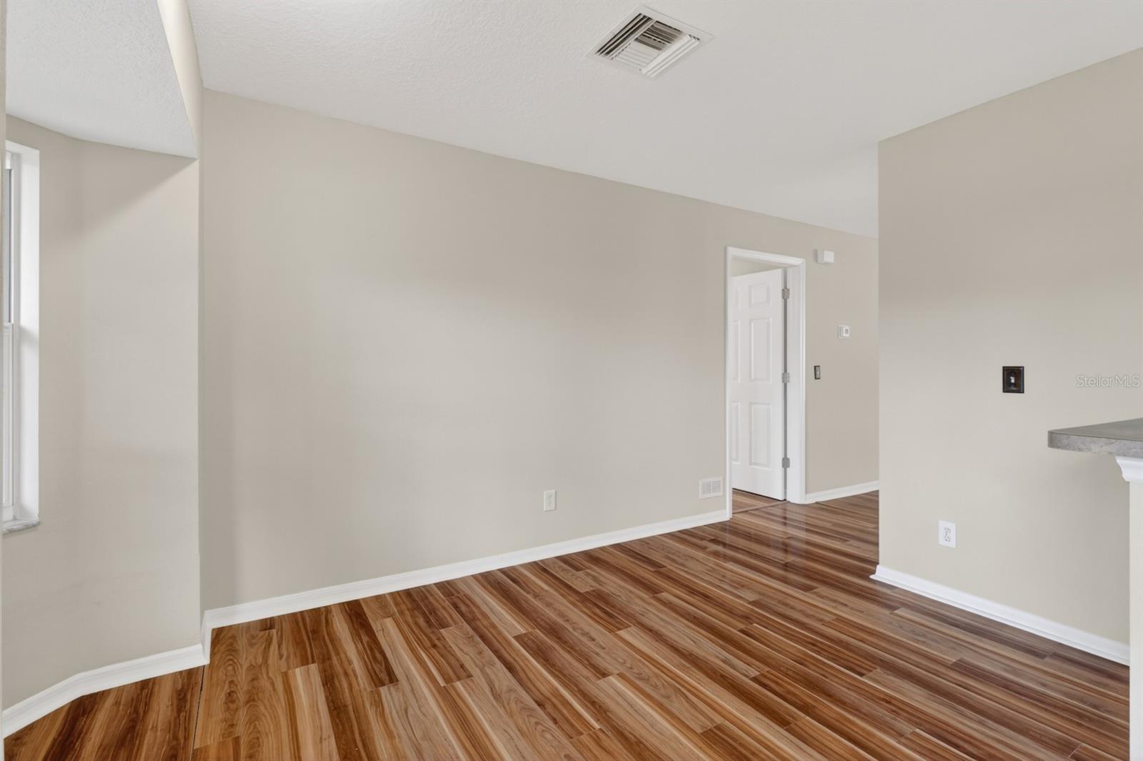 Image 31 of 76 For 2629 Golden Antler Lane