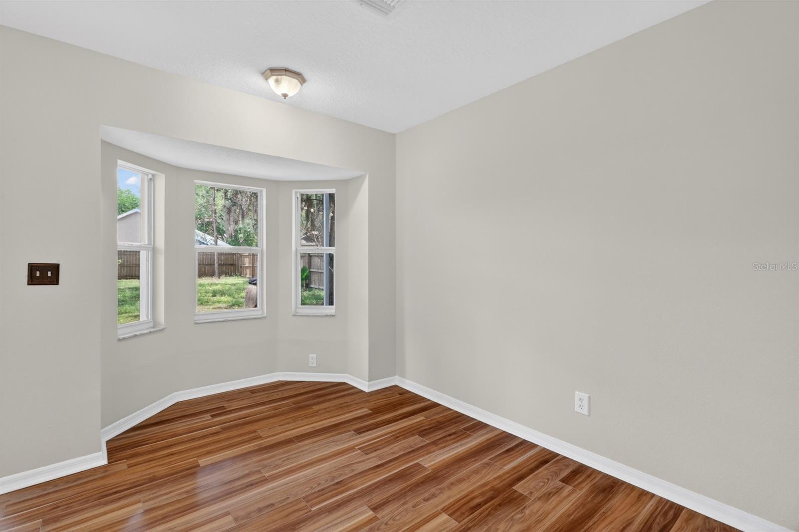 Image 32 of 76 For 2629 Golden Antler Lane