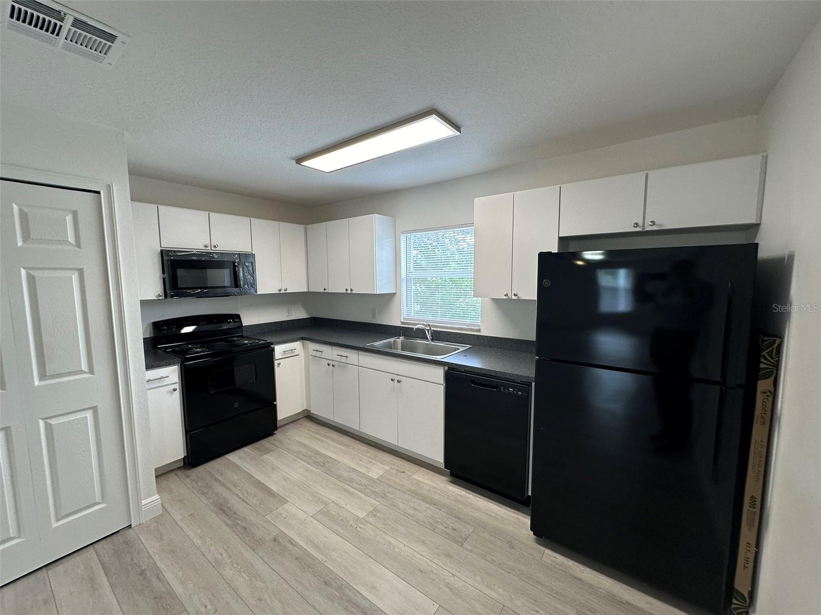 Image 15 of 22 For 3717 56th Street B