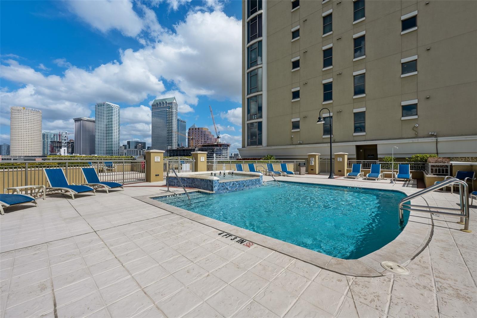 Image 21 of 27 For 275 Bayshore Boulevard 1006