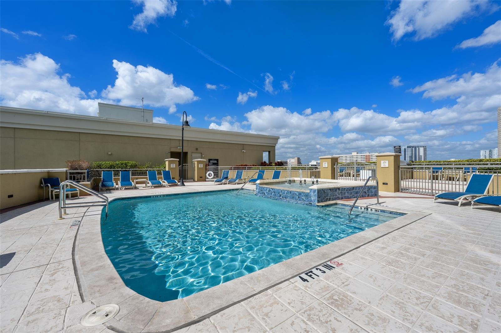 Image 22 of 27 For 275 Bayshore Boulevard 1006