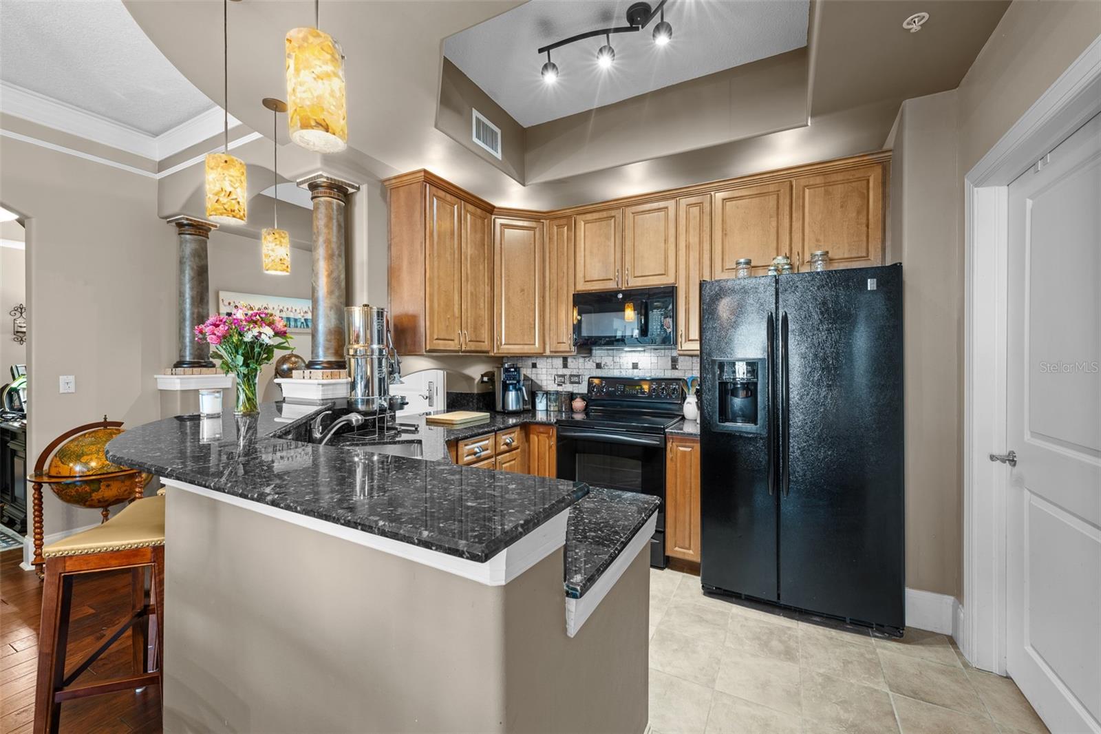 Image 7 of 27 For 275 Bayshore Boulevard 1006