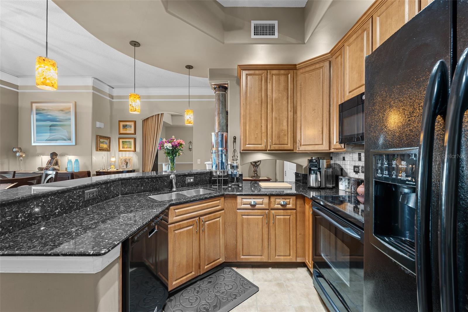 Image 8 of 27 For 275 Bayshore Boulevard 1006