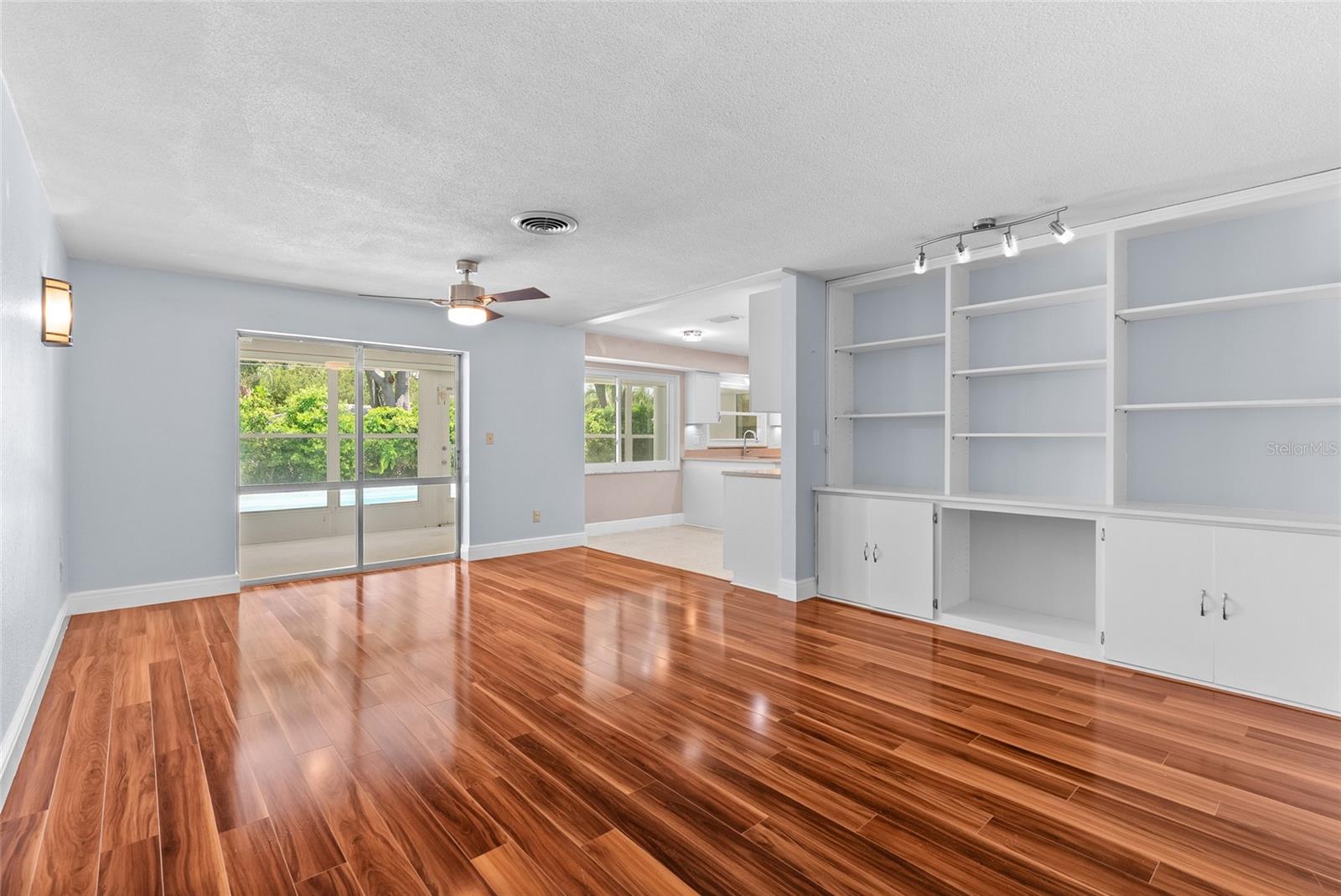 Image 10 of 47 For 1341 Ranchwood Drive