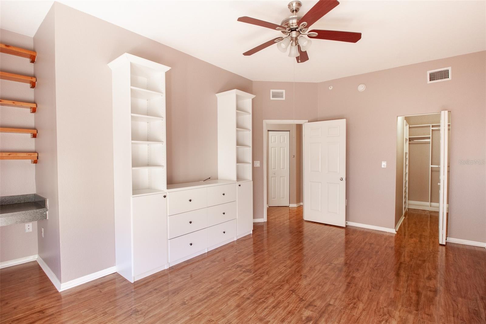 Image 18 of 33 For 135 Grand Beach Place