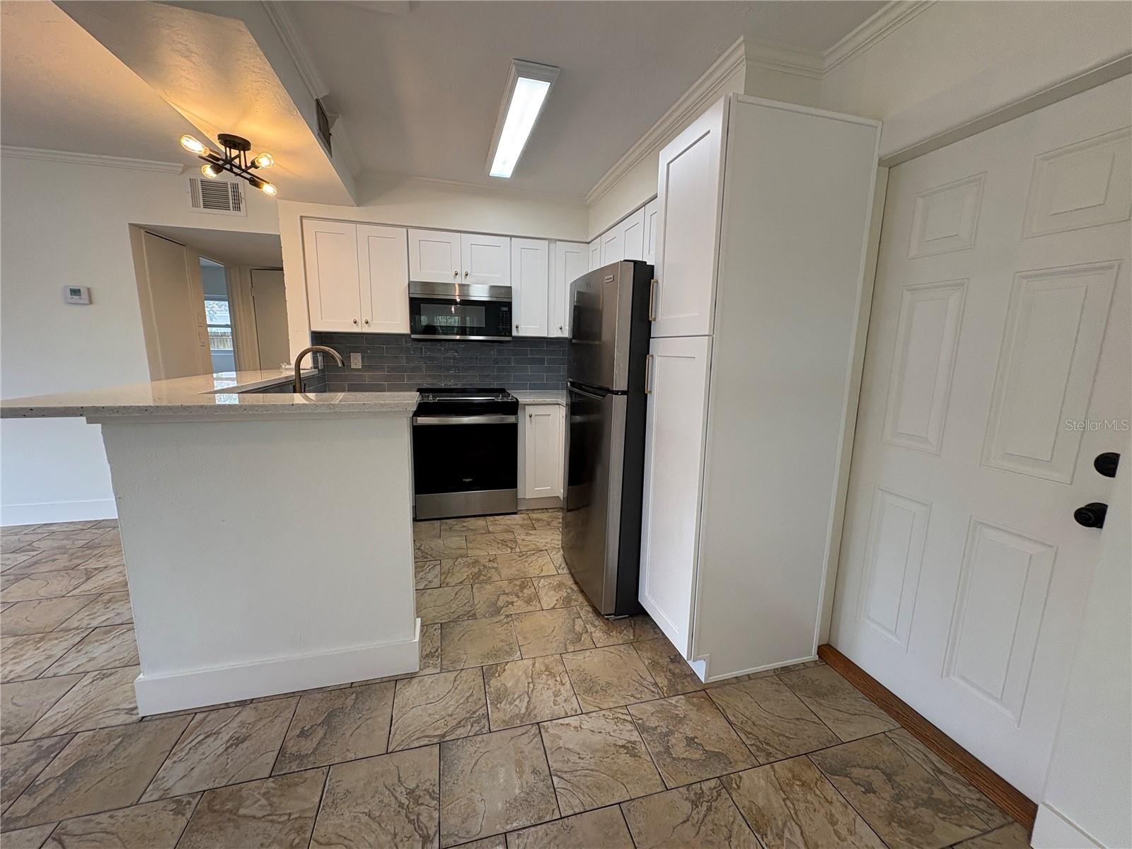Image 4 of 16 For 1140 3rd Street N
