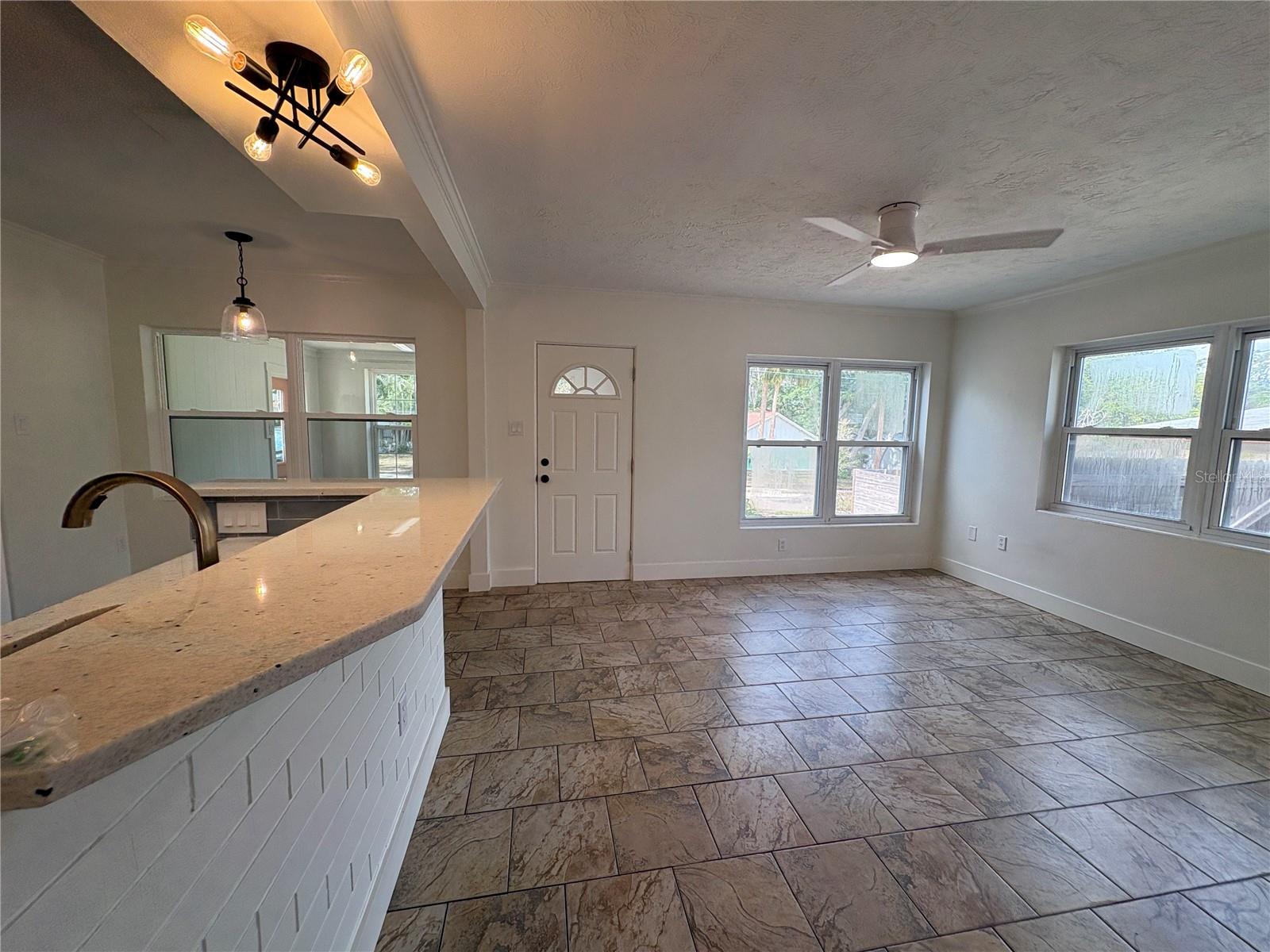 Image 5 of 16 For 1140 3rd Street N