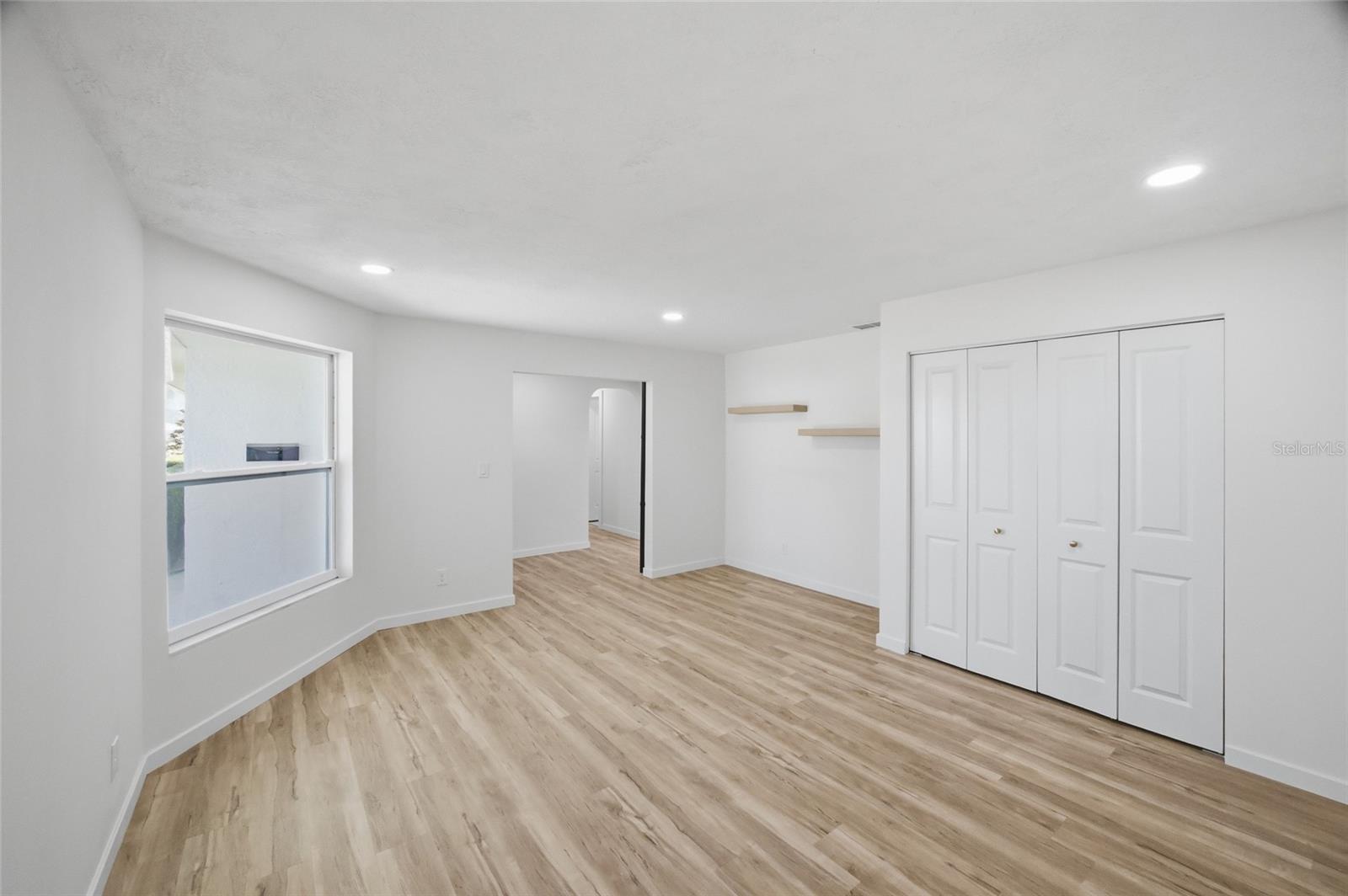 Image 17 of 50 For 7520 20th Street N