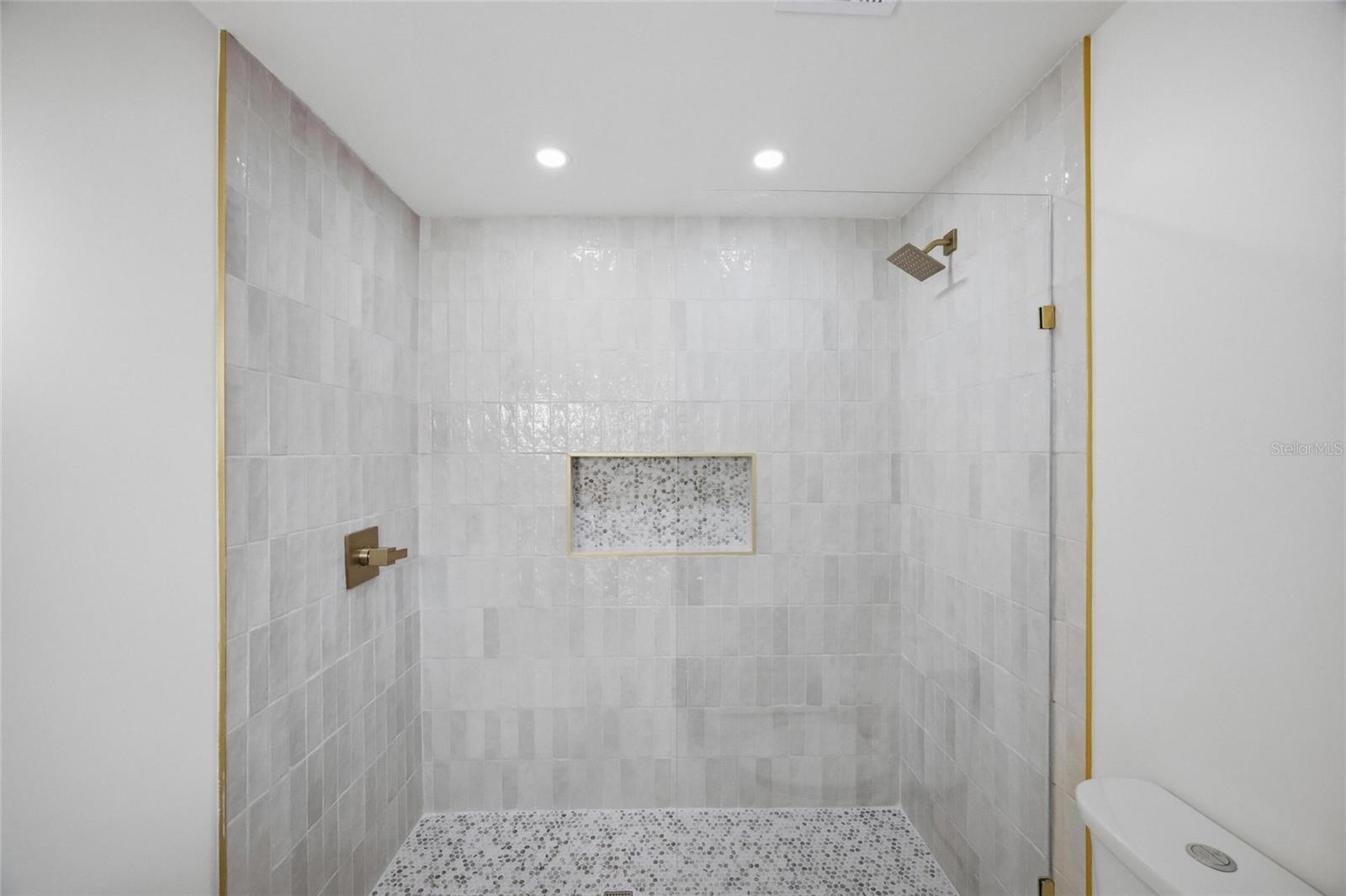 Image 26 of 50 For 7520 20th Street N