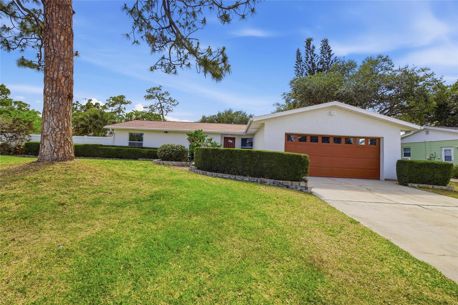 Image 3 of 50 For 7520 20th Street N