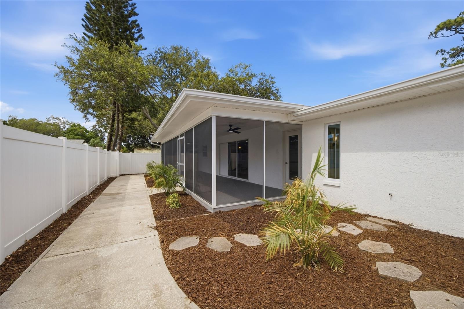 Image 41 of 50 For 7520 20th Street N