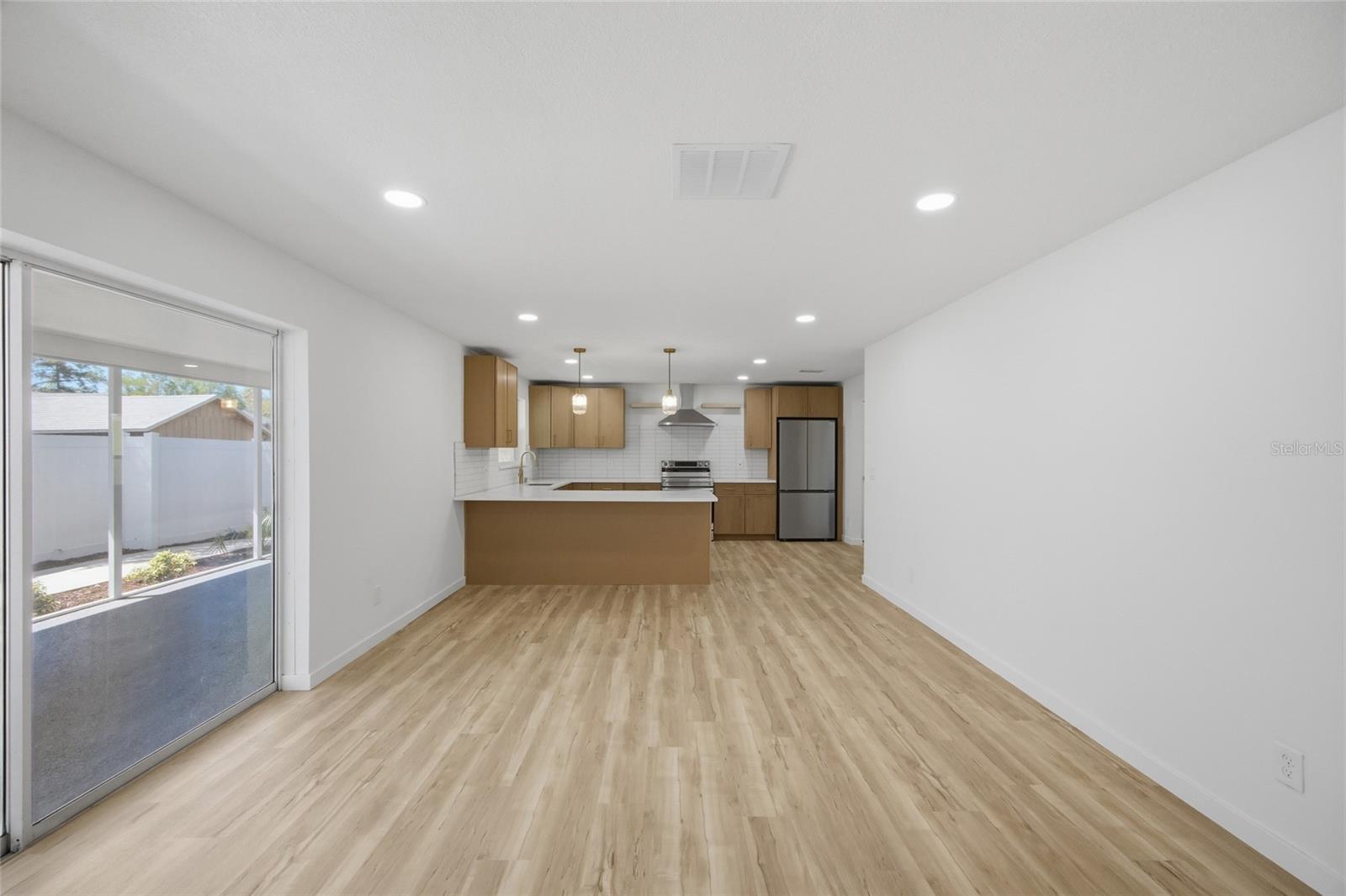Image 8 of 50 For 7520 20th Street N