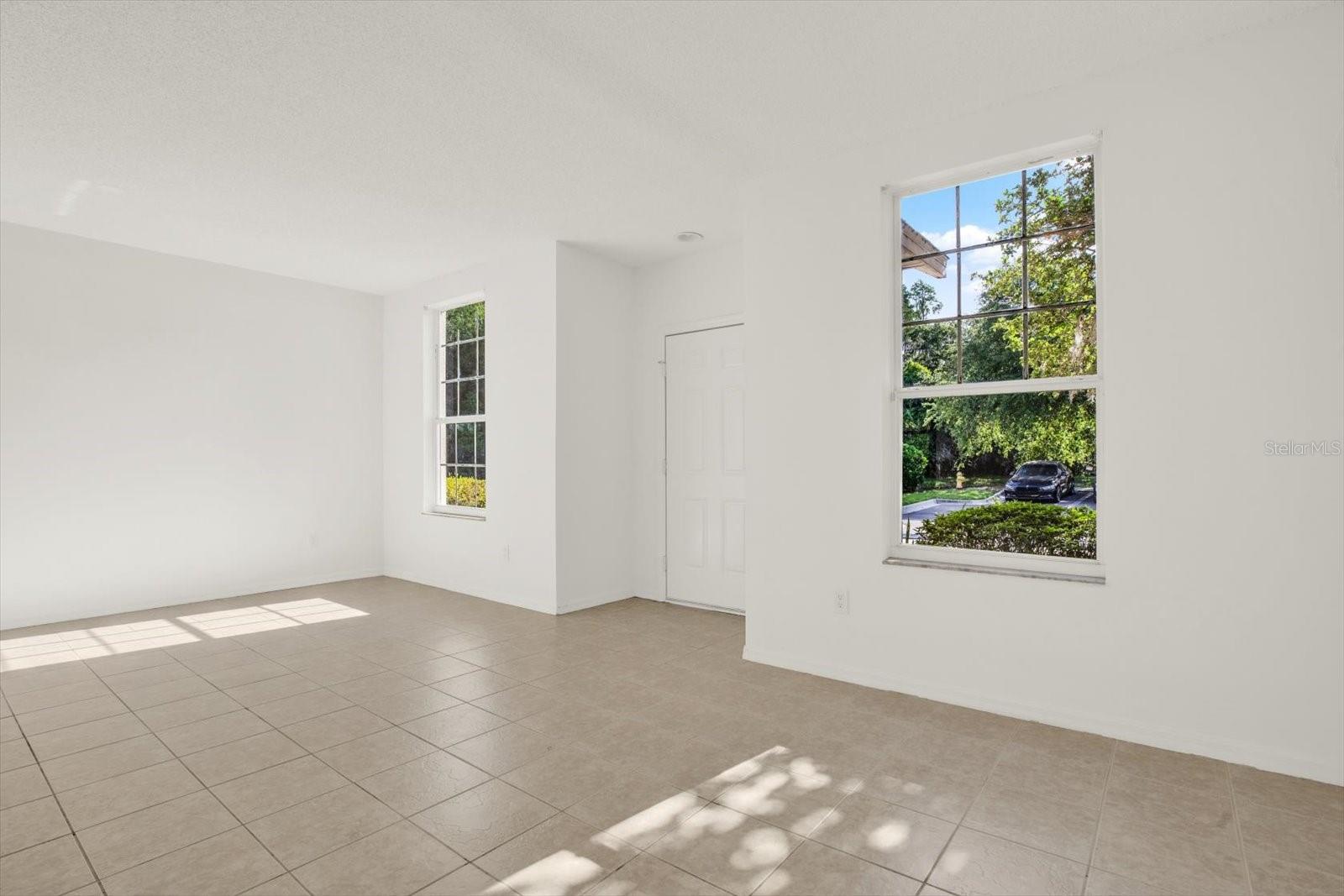 Image 4 of 41 For 1439 Sedgwick Drive