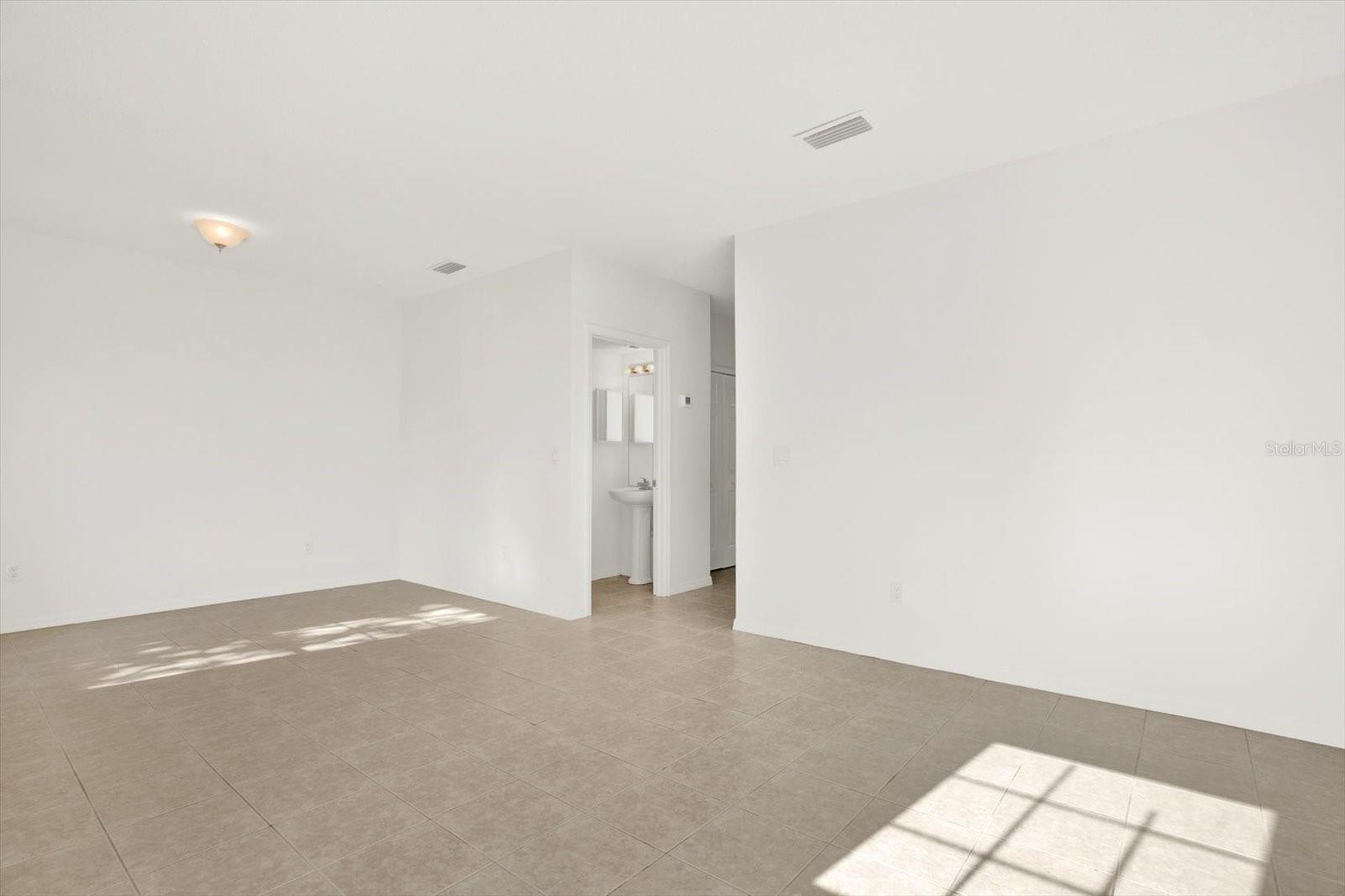 Image 5 of 41 For 1439 Sedgwick Drive