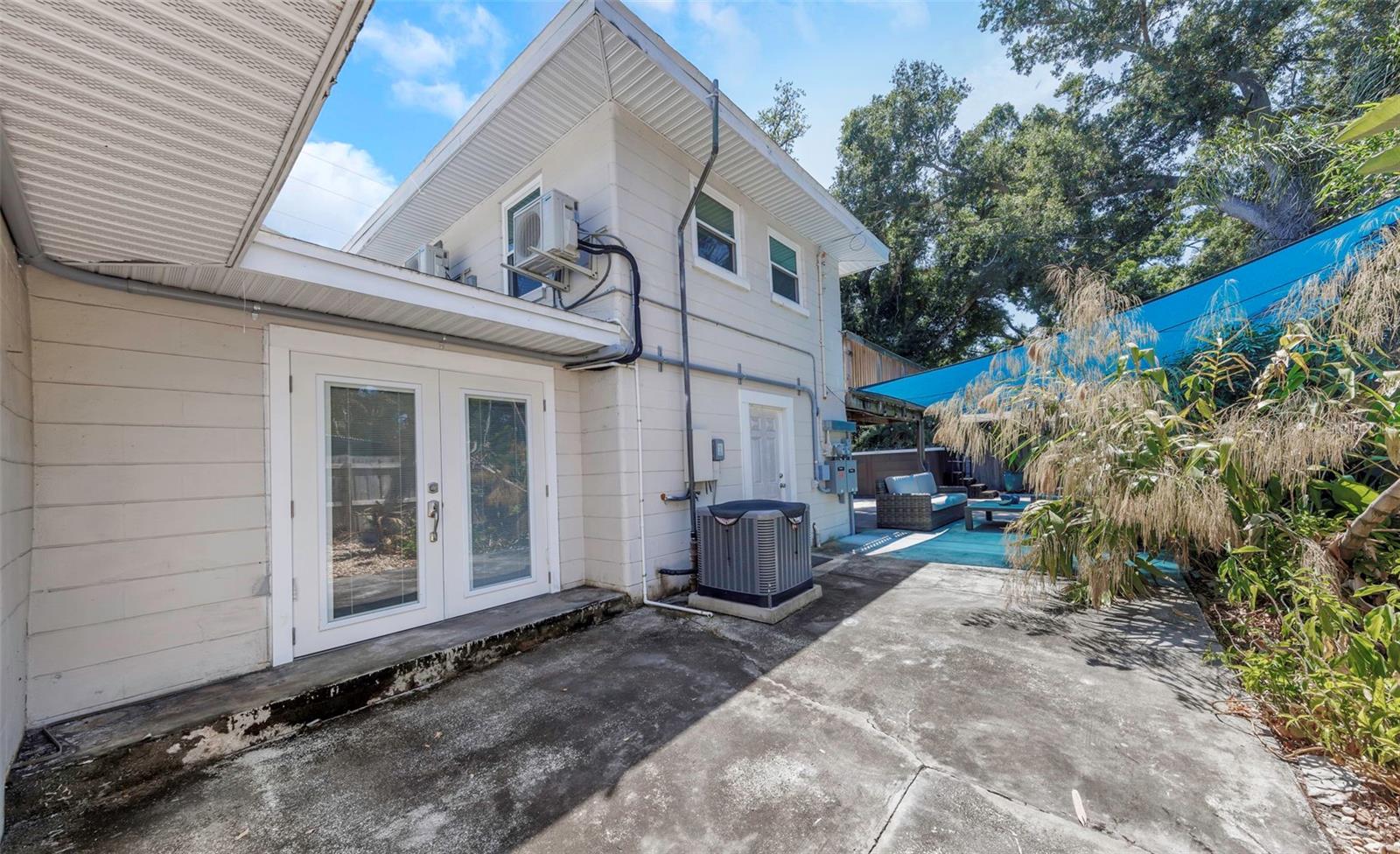 Listing photo id 33 for 2525 53rd Street S